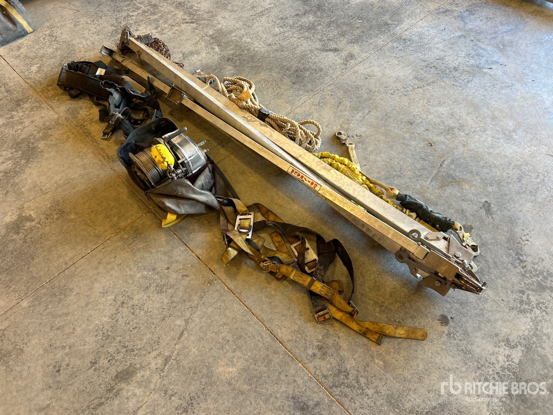 General Appearance with Foto, angolo anteriore sinistro