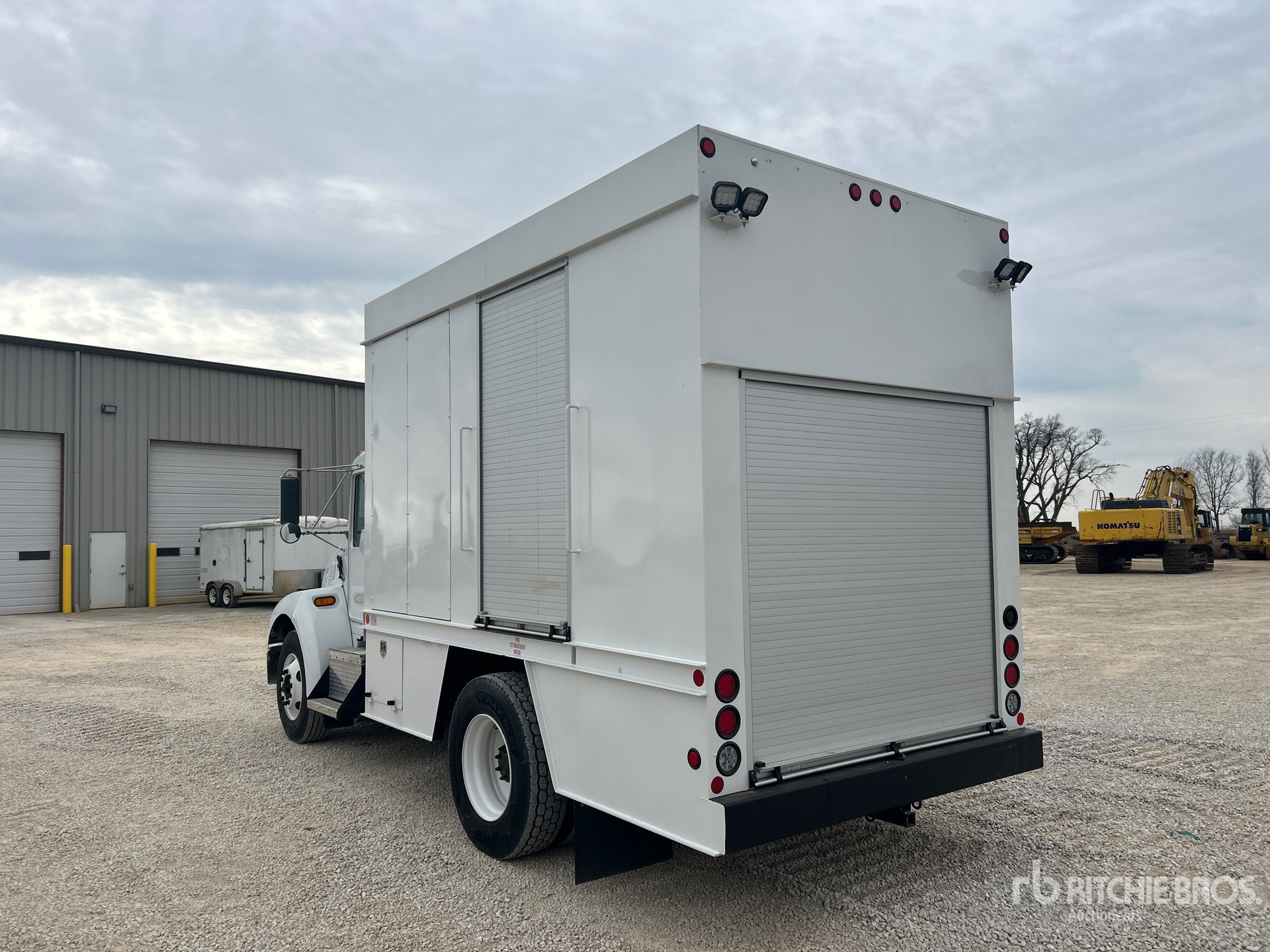 General Appearance with Imagen: esquina trasera izquierda