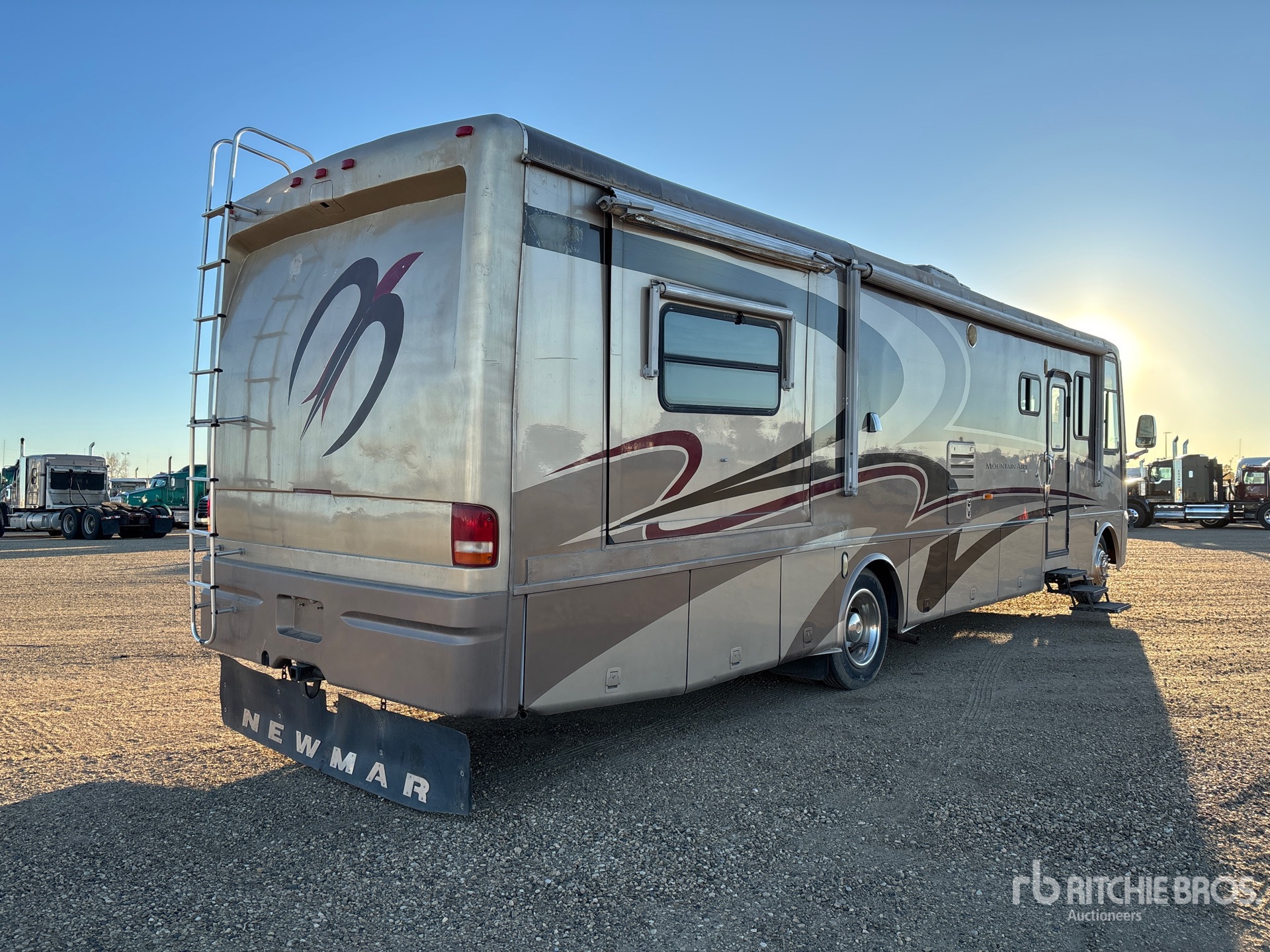 General Appearance with Picture, Right Rear Corner