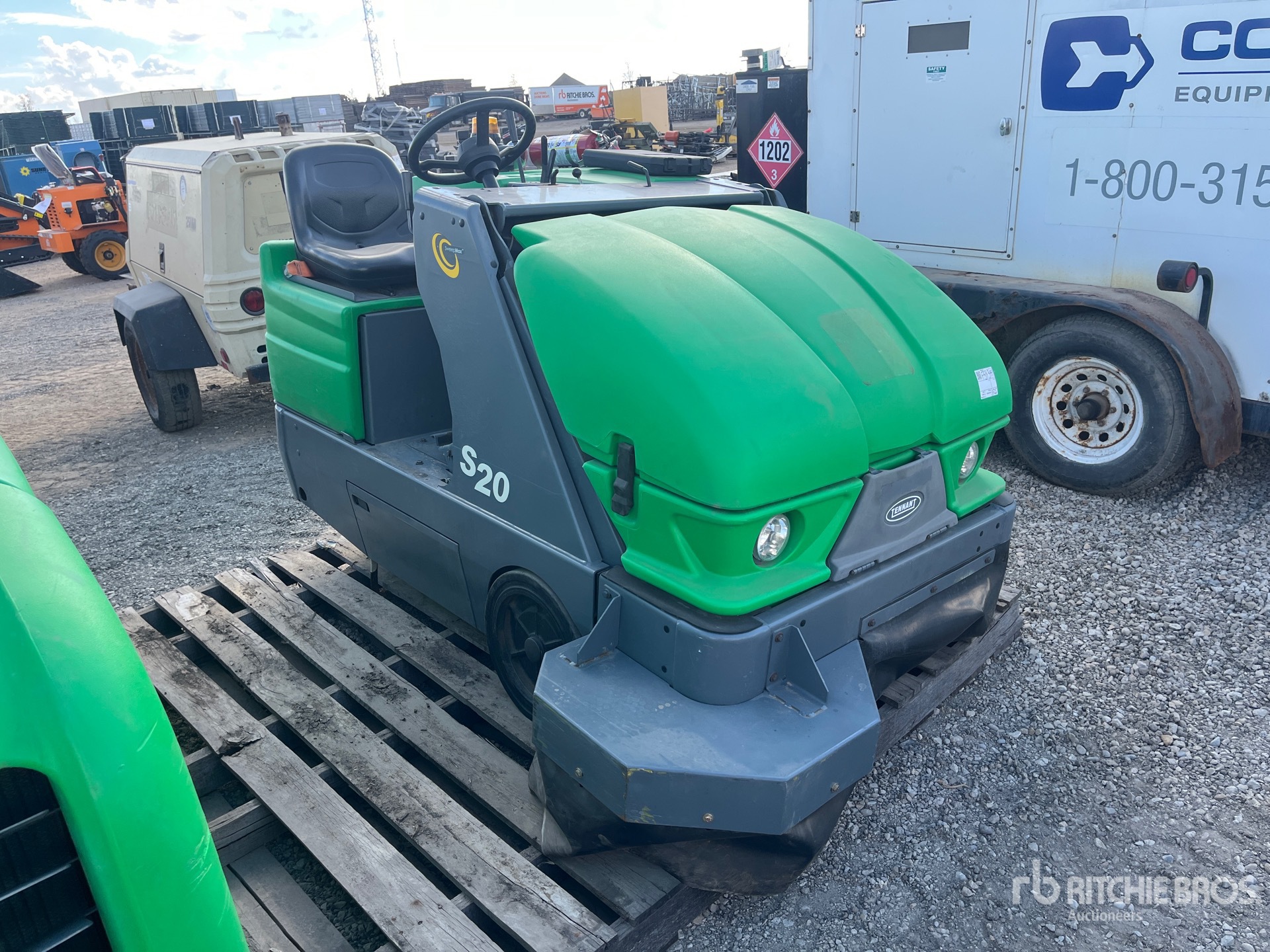 General Appearance with Picture, Left Front Corner