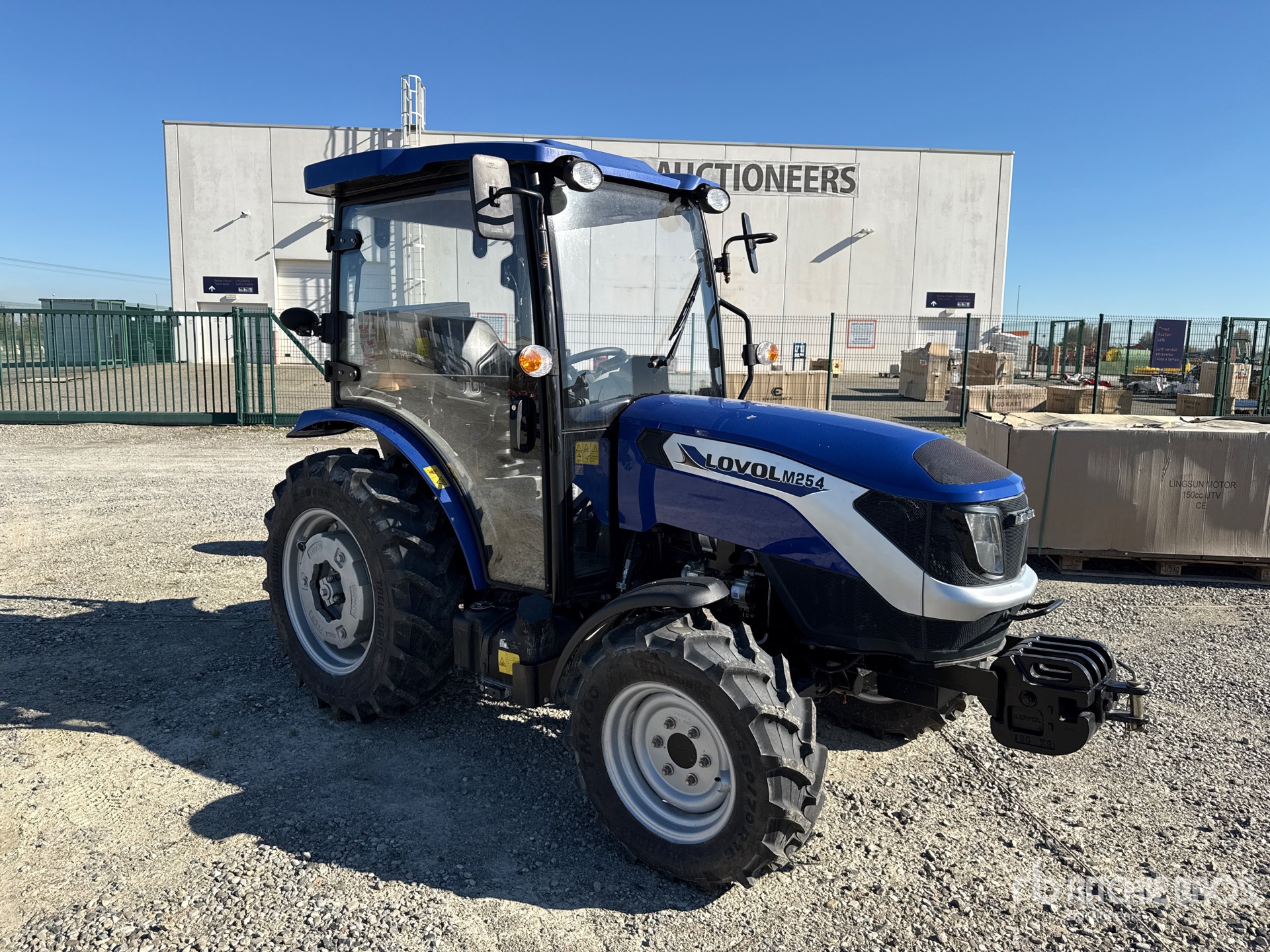 General Appearance with Foto, angolo anteriore destro