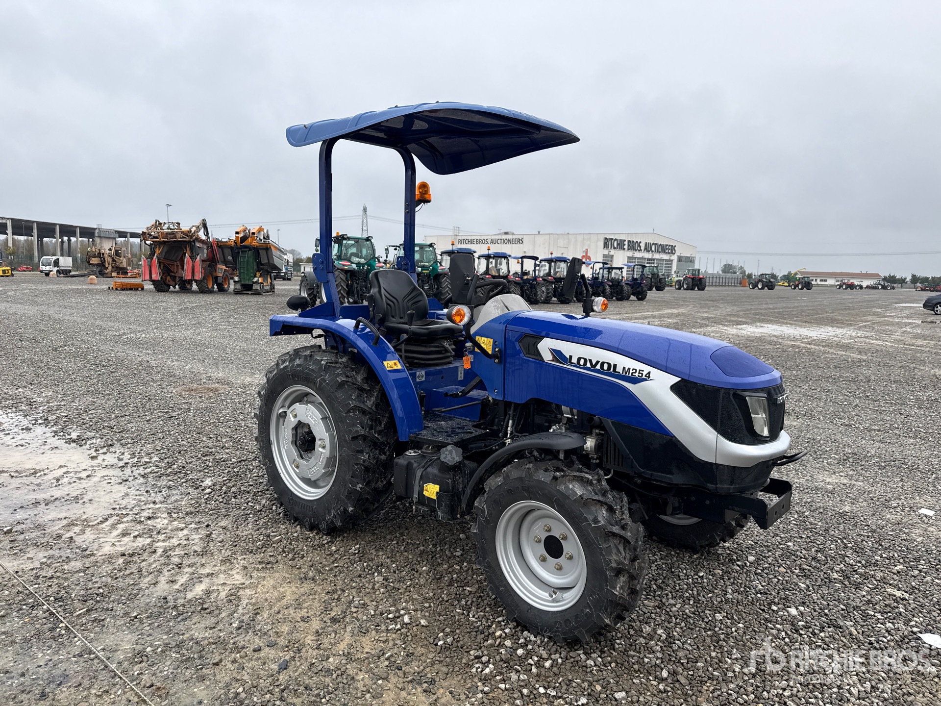 General Appearance with Picture, Right Front Corner