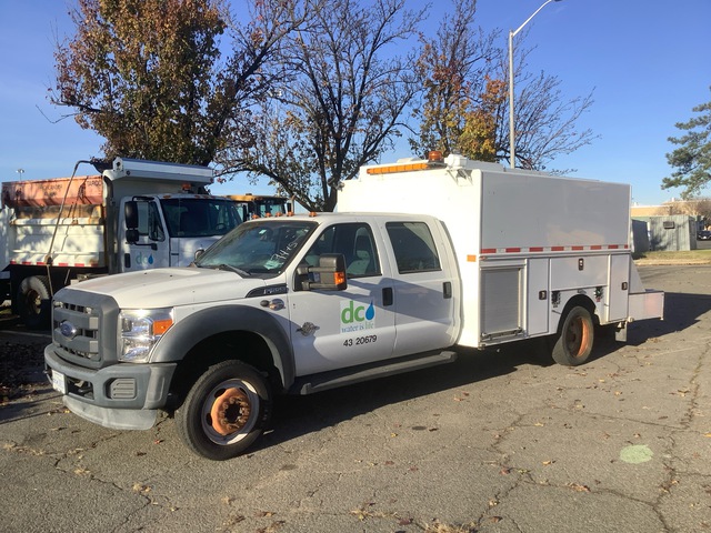 2016 Ford F-550 XL 4x2 Crew Cab Utility Truck