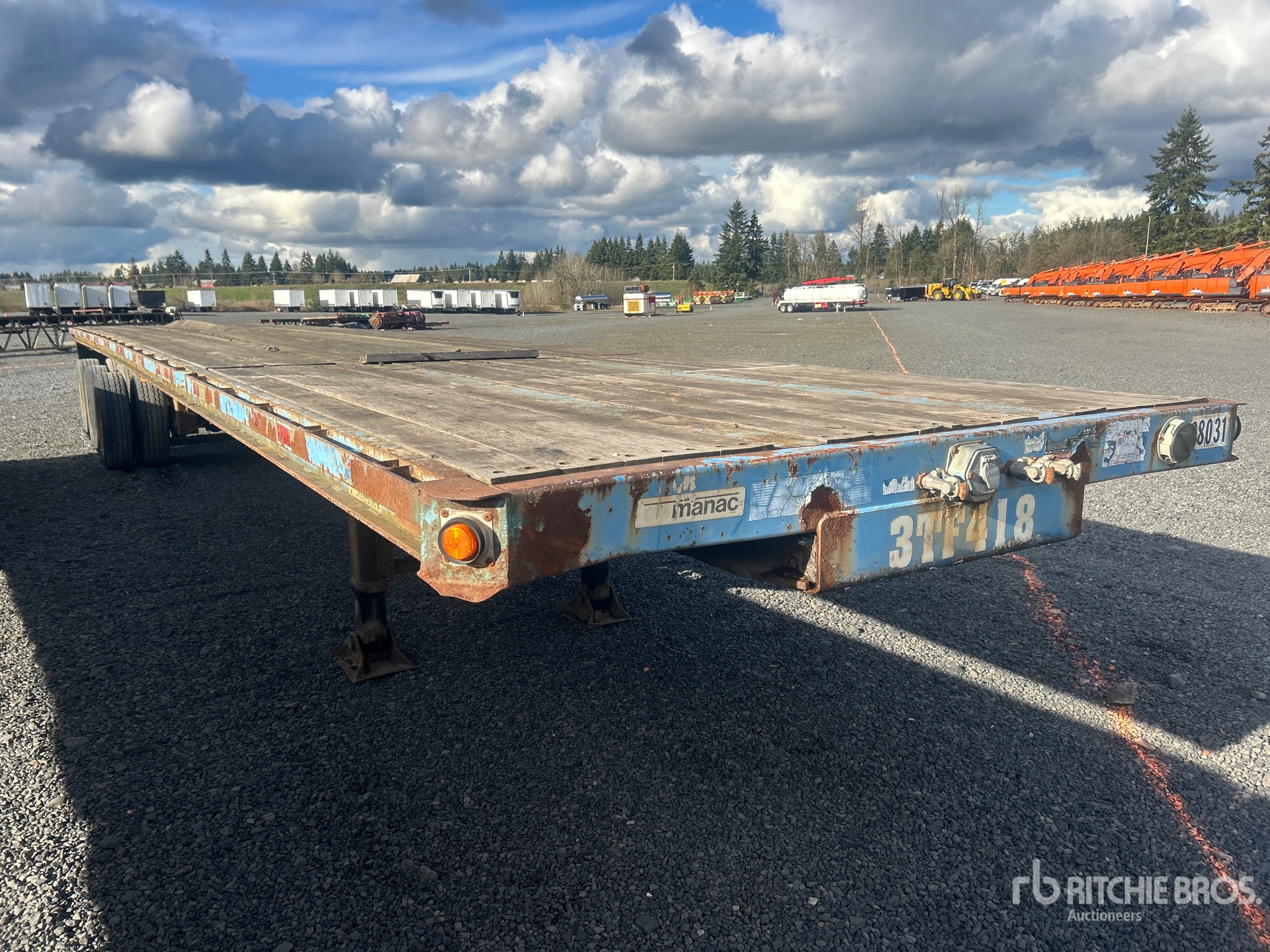 General Appearance with Picture, Right Front Corner