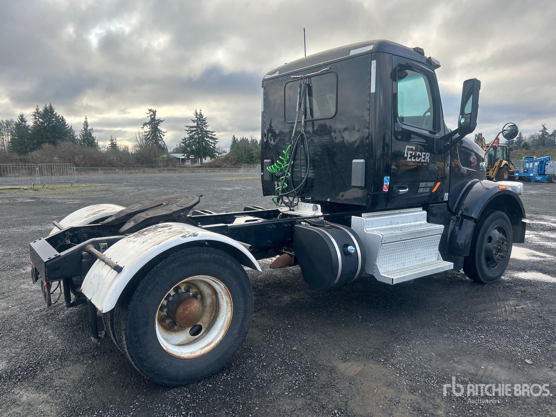 General Appearance with Foto, angolo anteriore sinistro