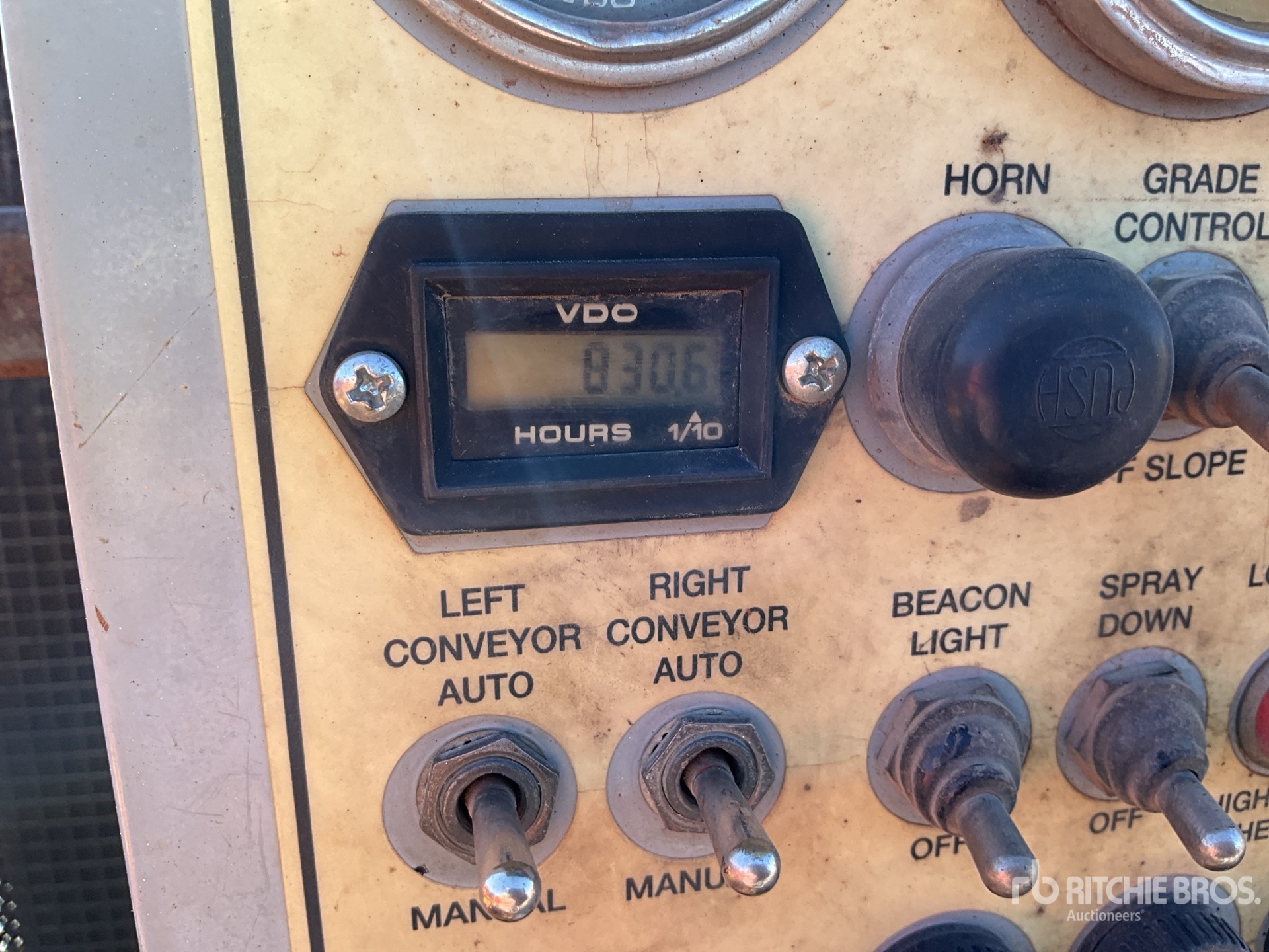 General Appearance with Hour Meter / Odometer