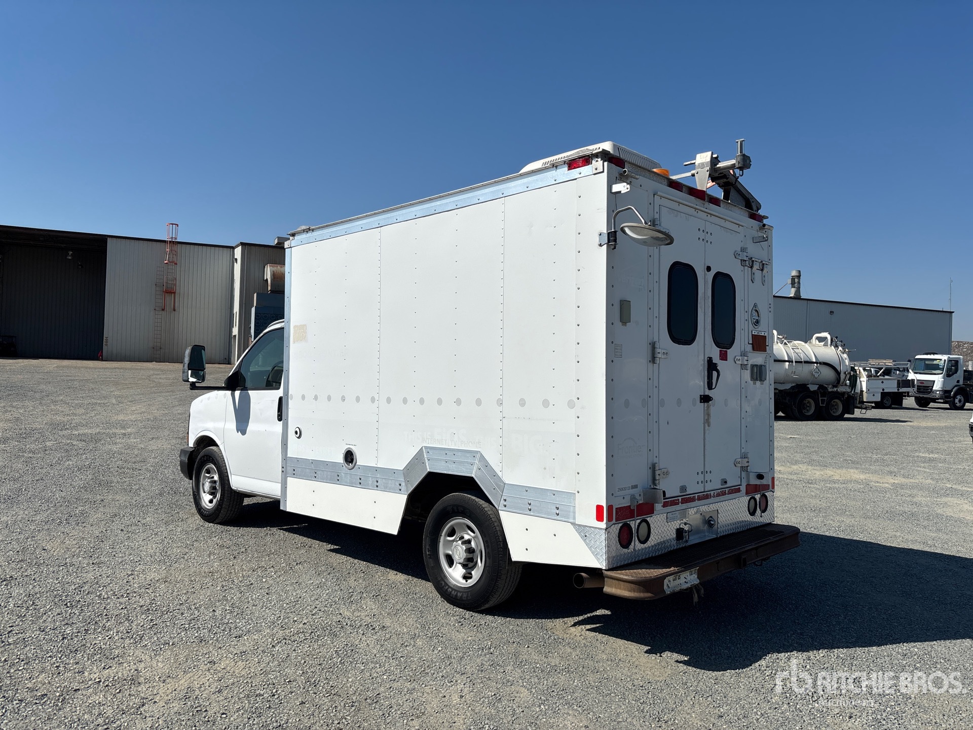 General Appearance with Picture, Left Rear Corner