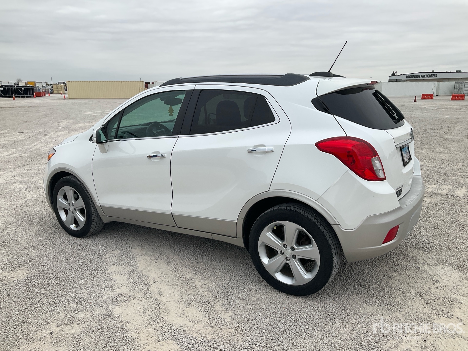 General Appearance with Bild, Ecke hinten links