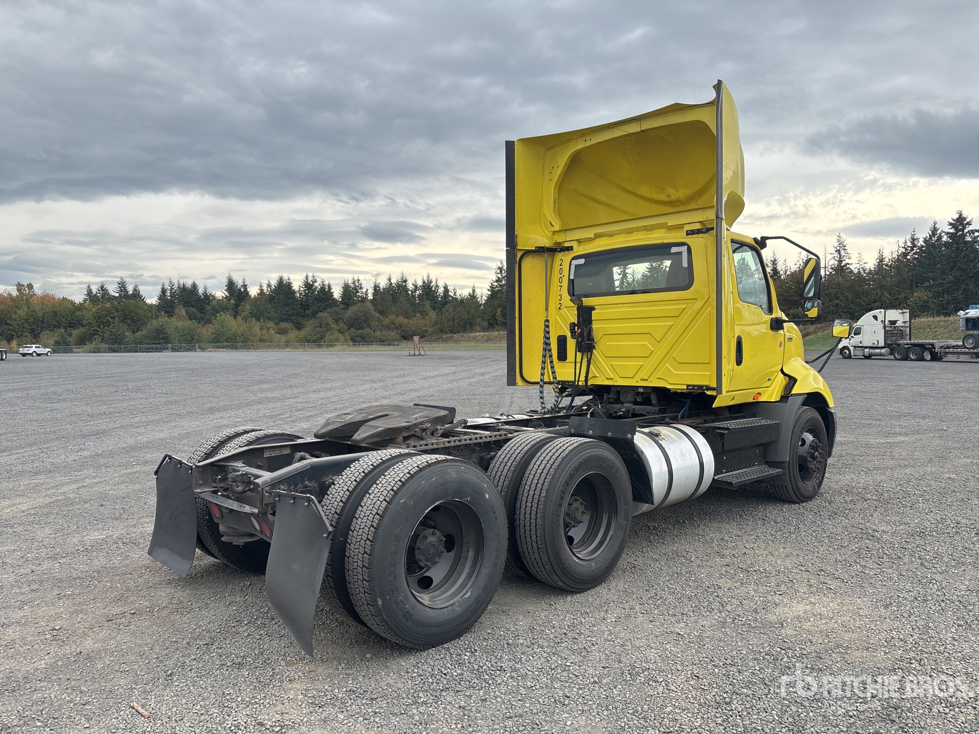 General Appearance with Picture, Right Rear Corner