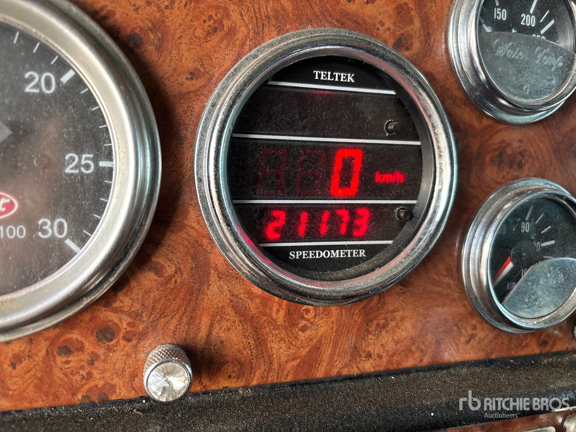 General Appearance with Hour Meter / Odometer