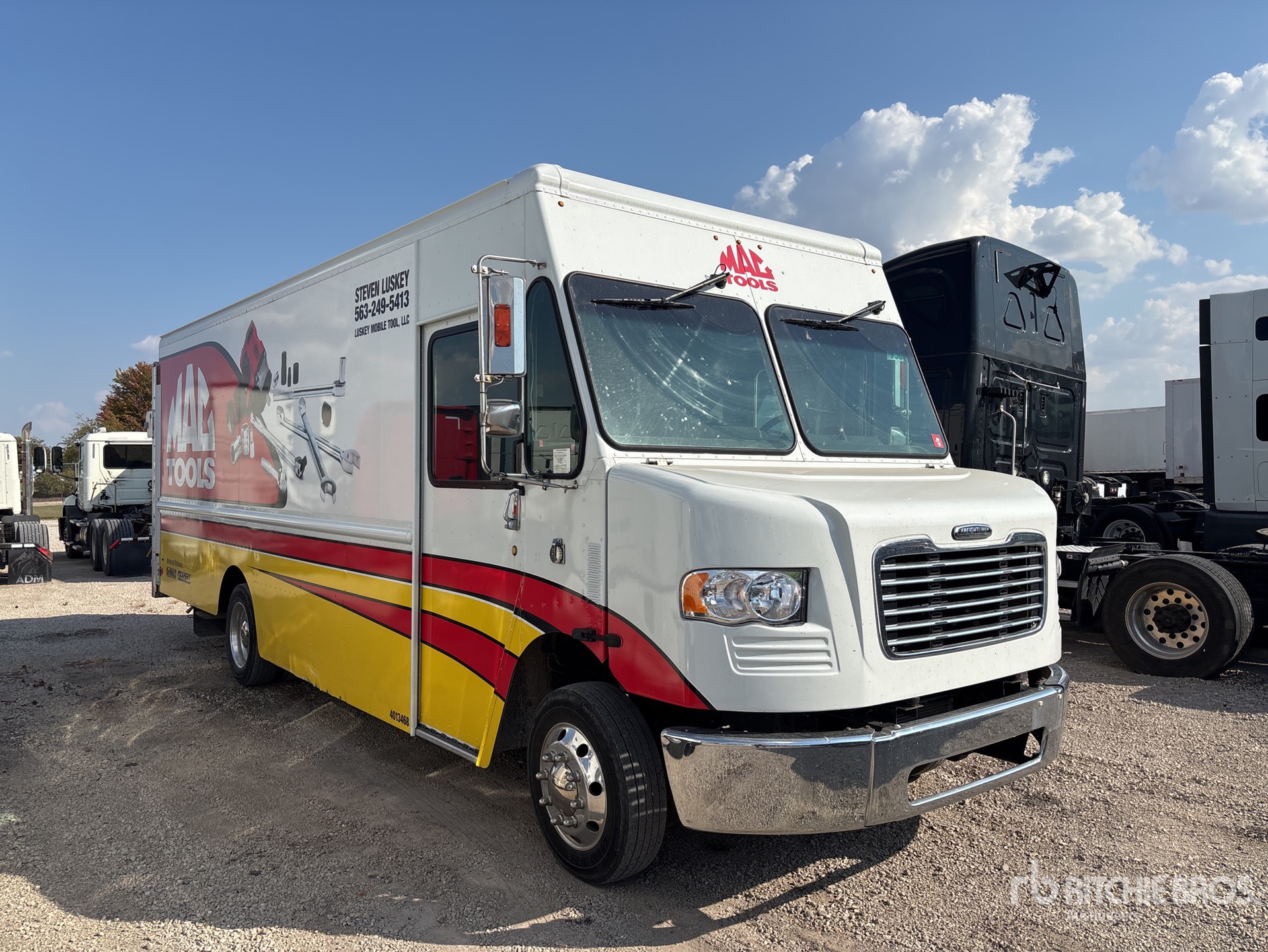 2023 Freightliner MT45