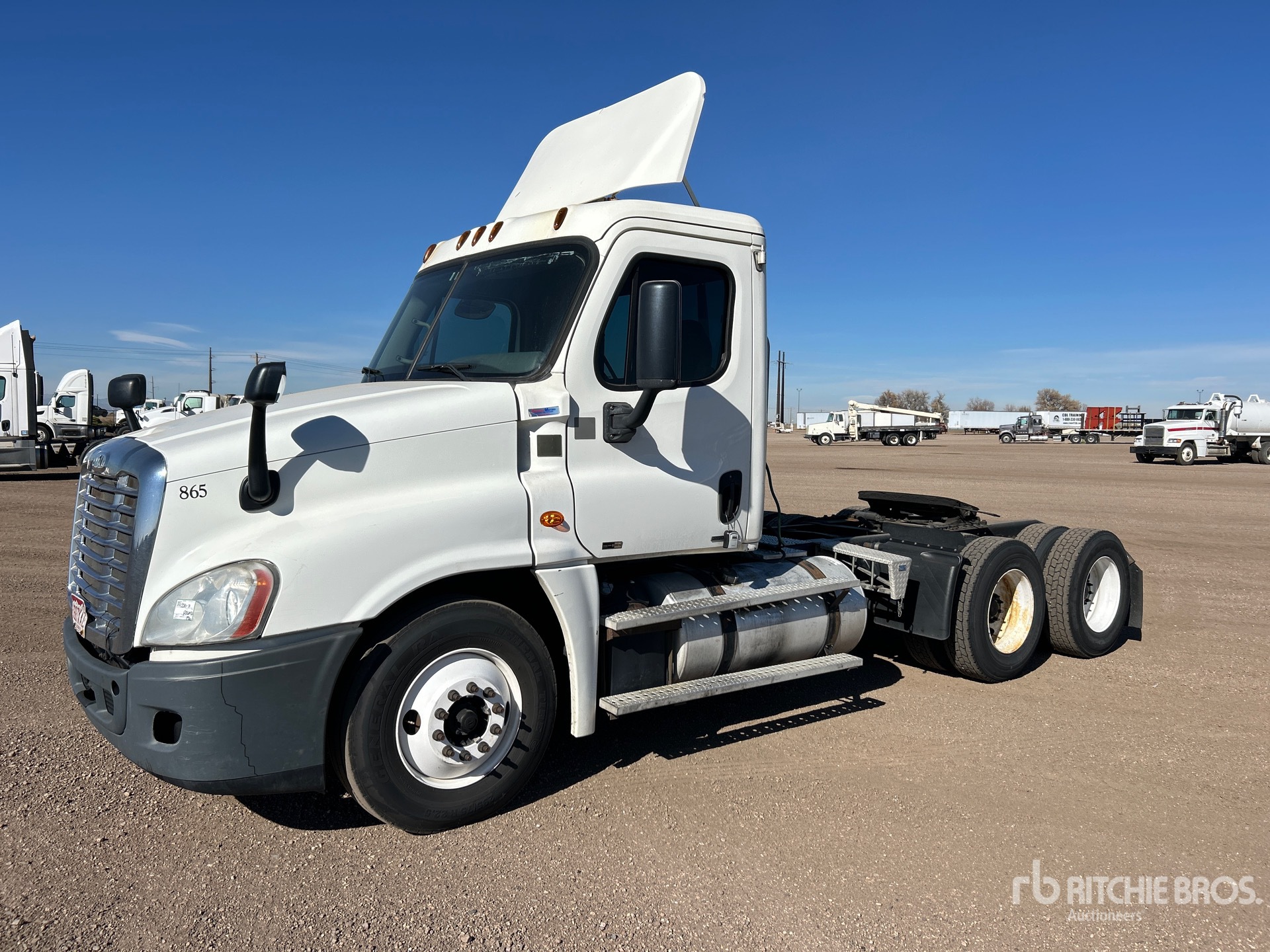 Aspect général with Image, coin avant gauche