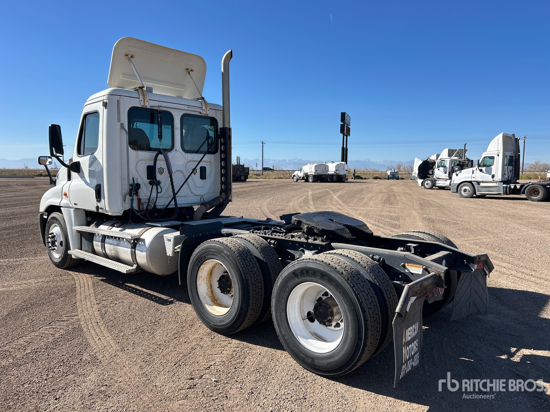 Aspect général with Image, coin arrière gauche