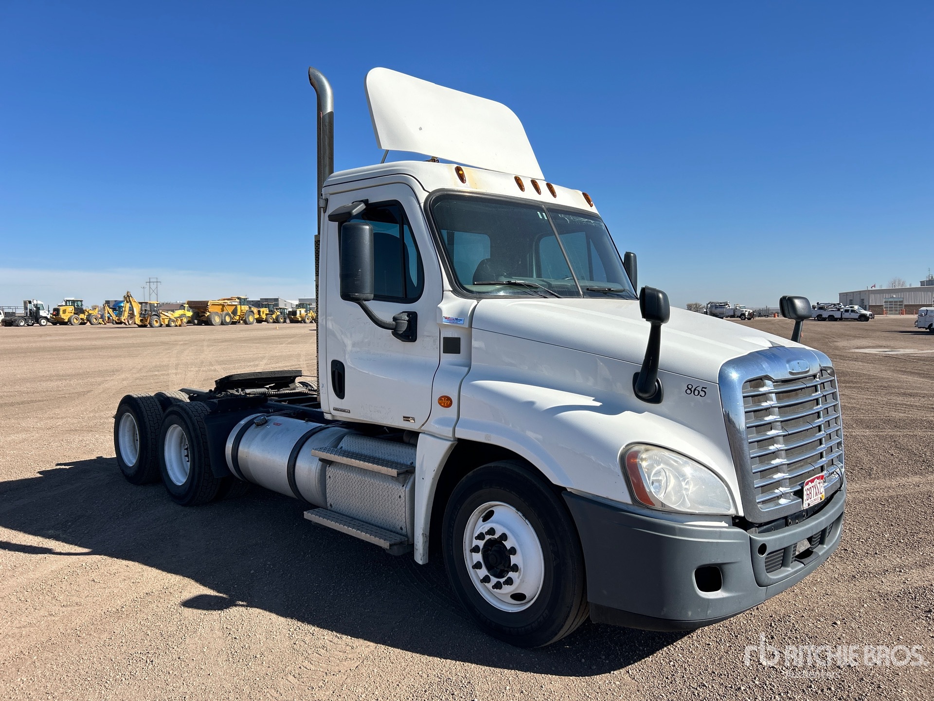 Aspect général with Image, coin avant droit