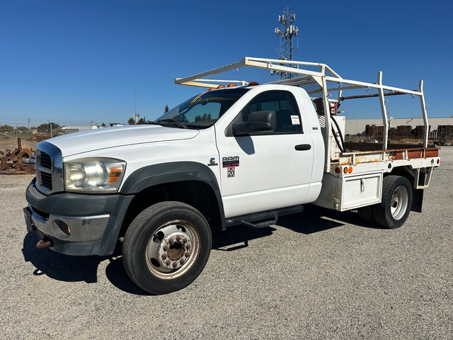 2008 Dodge Ram 4500 Heavy Duty SLT 4x2 Flatbed Truck