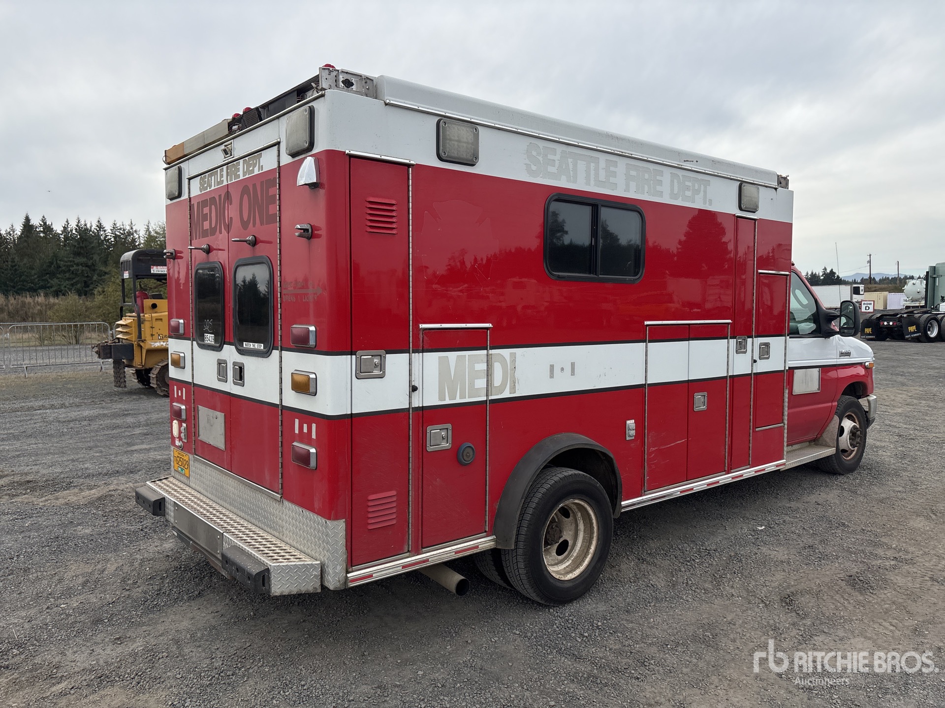 General Appearance with Picture, Right Rear Corner