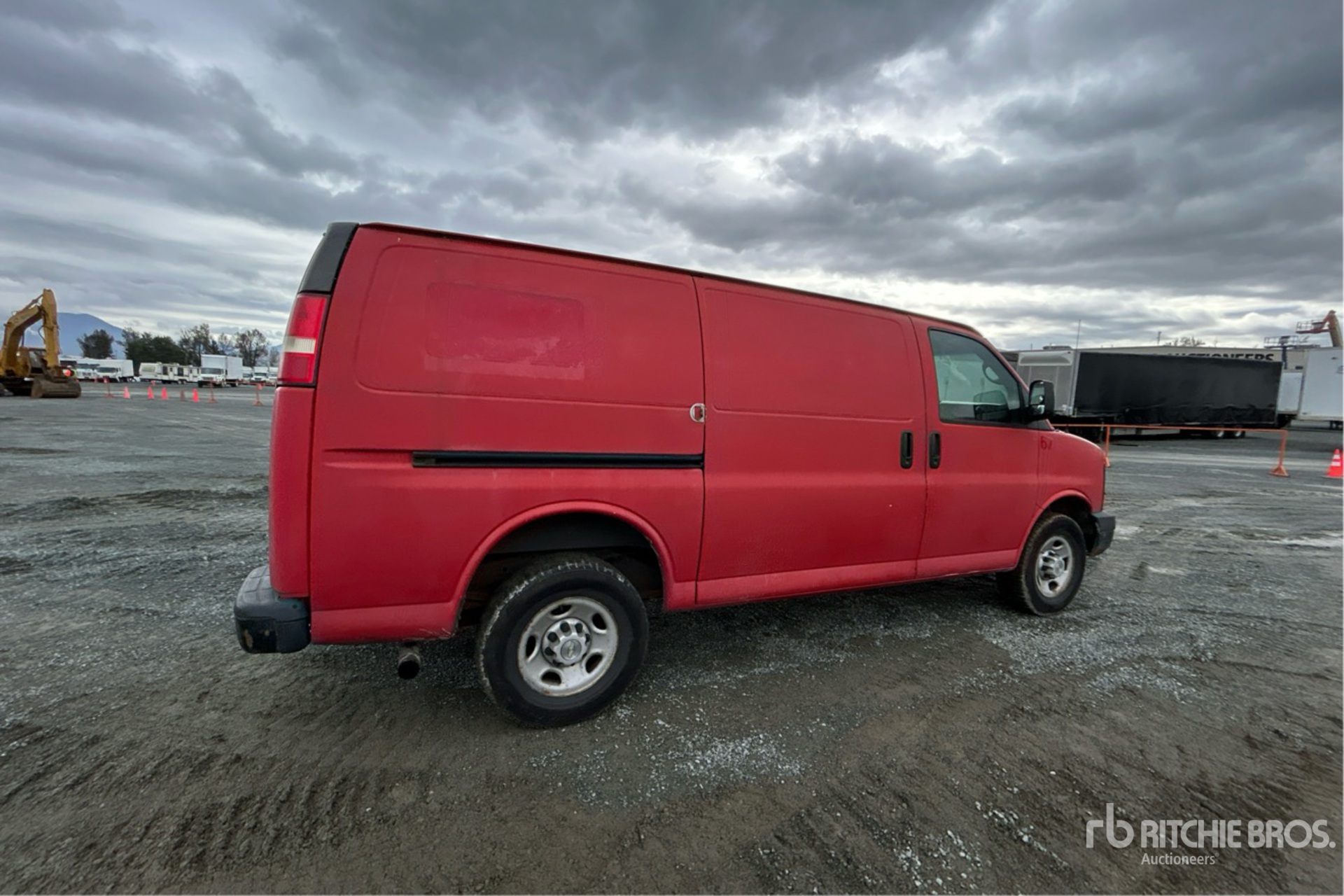 General Appearance with Picture, Right Rear Corner