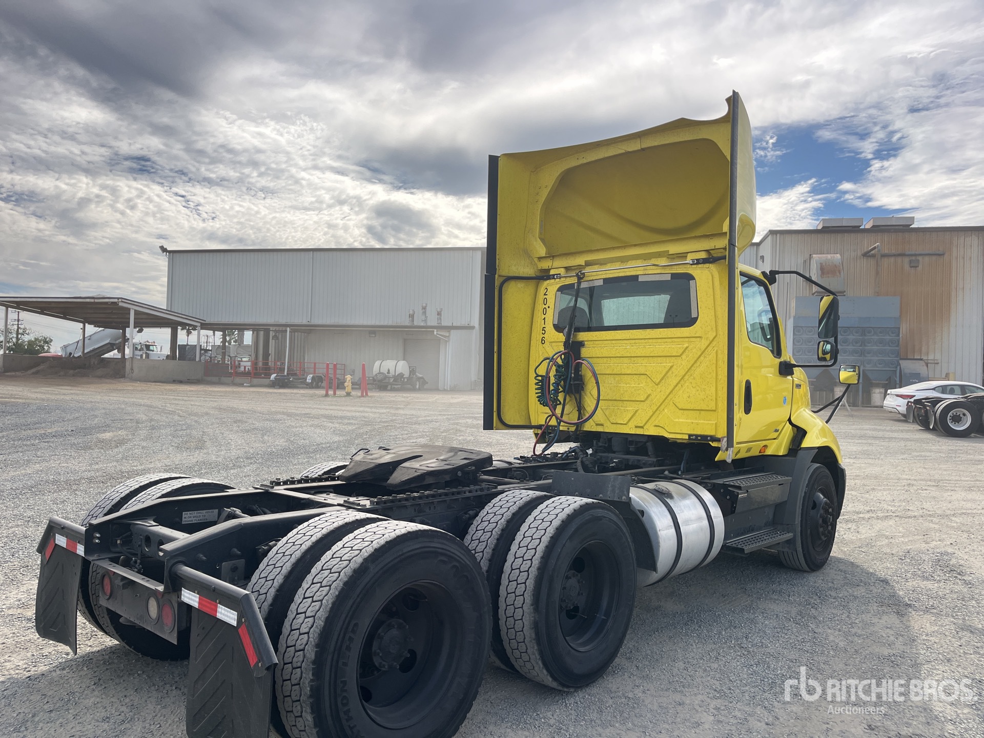 General Appearance with Image, coin arrière droit