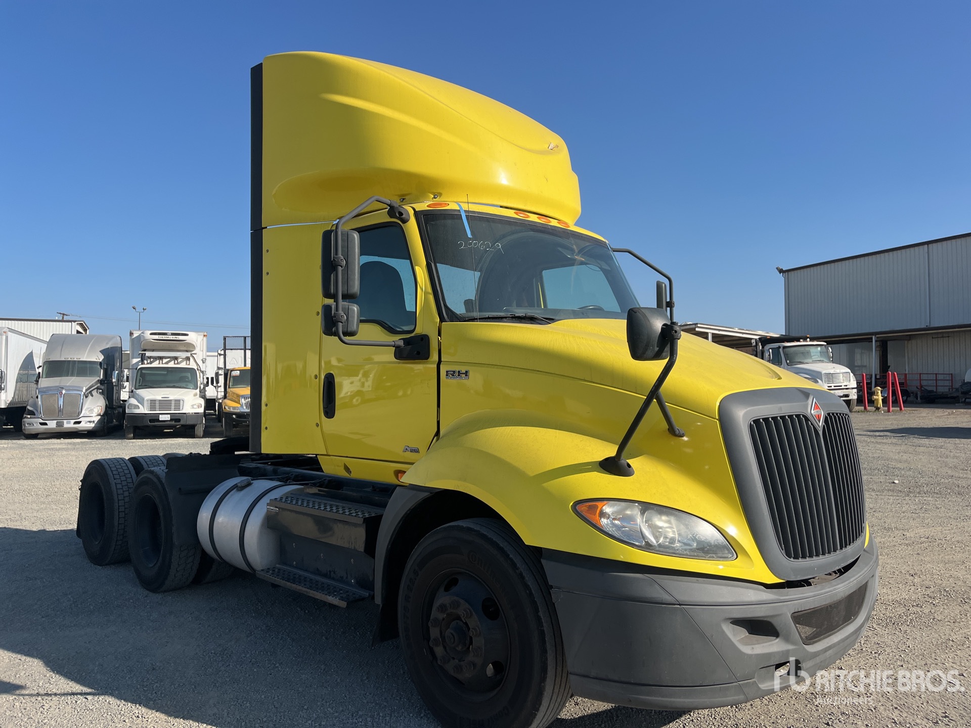 General Appearance with Foto, angolo anteriore destro