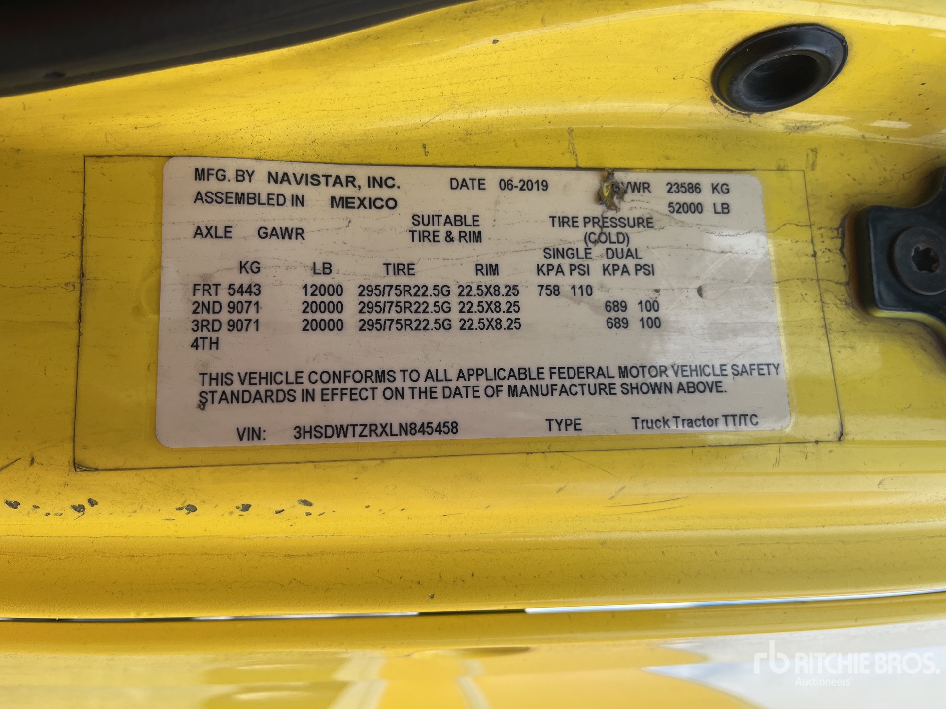 General Appearance with Numéro de série/Numéro d'identification du véhicule automobile