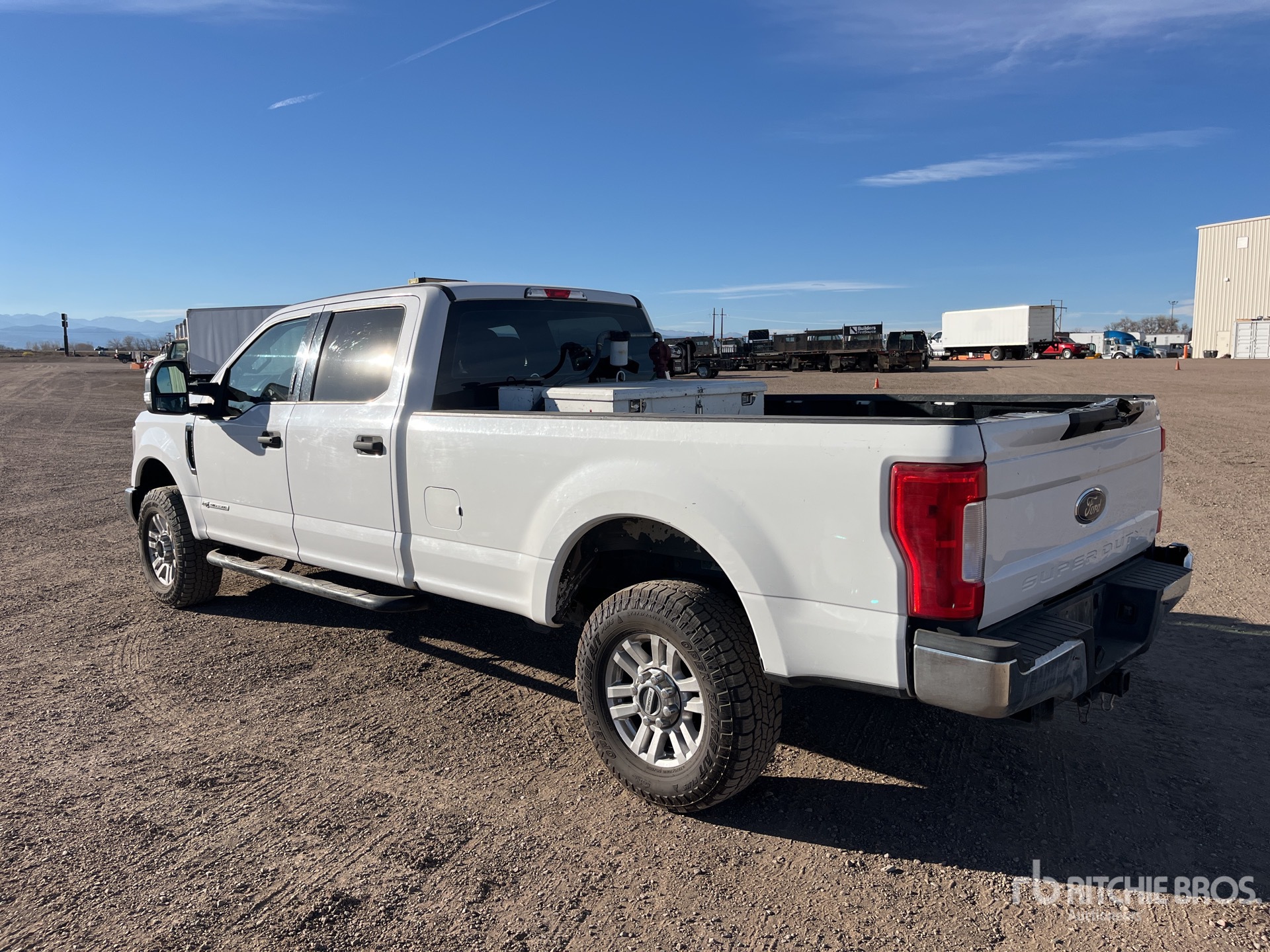 General Appearance with Bild, Ecke hinten links