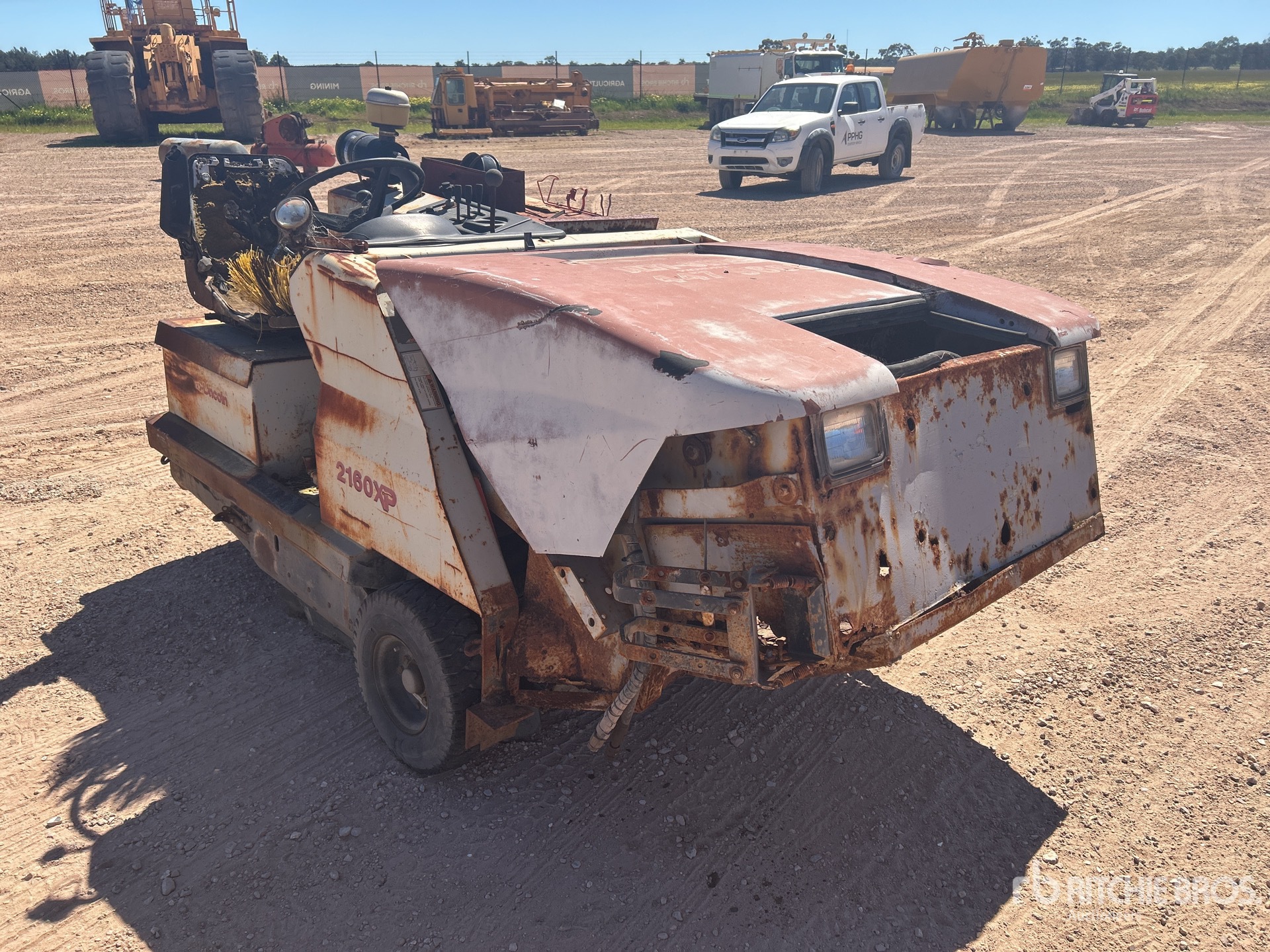 General Appearance with Picture, Right Front Corner