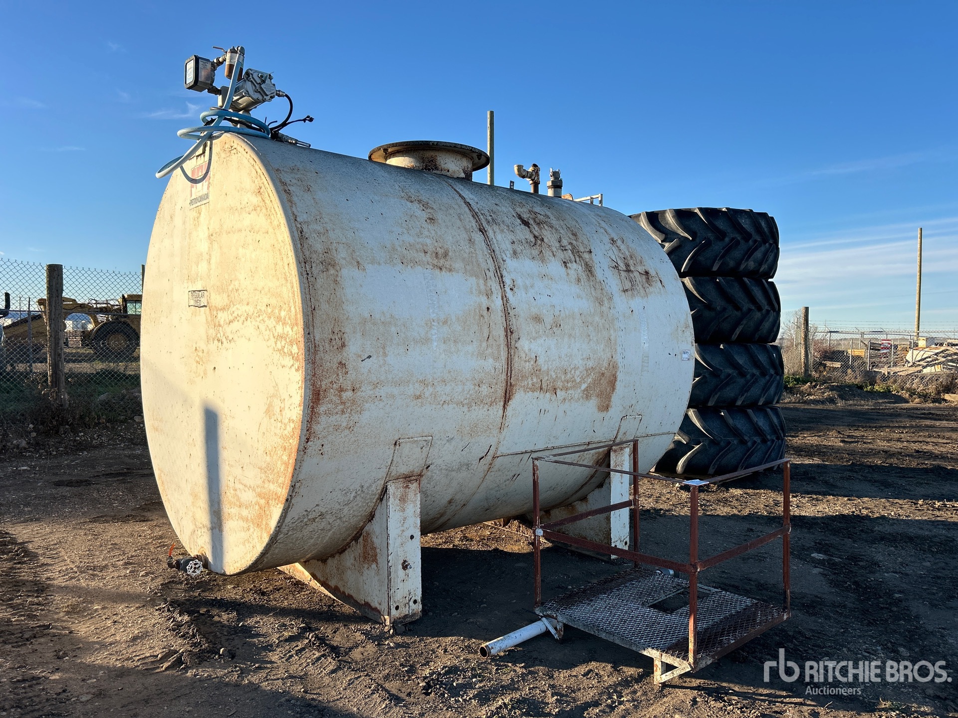 General Appearance with Picture, Right Front Corner