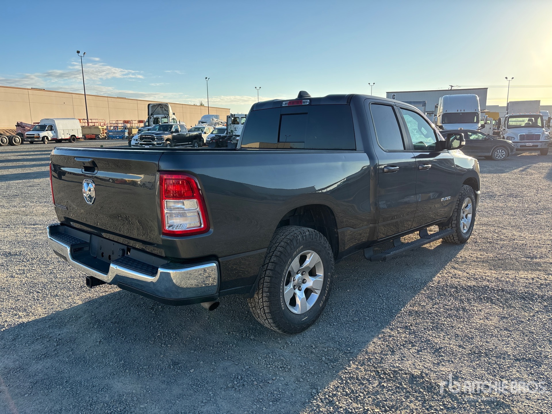 General Appearance with Picture, Right Rear Corner