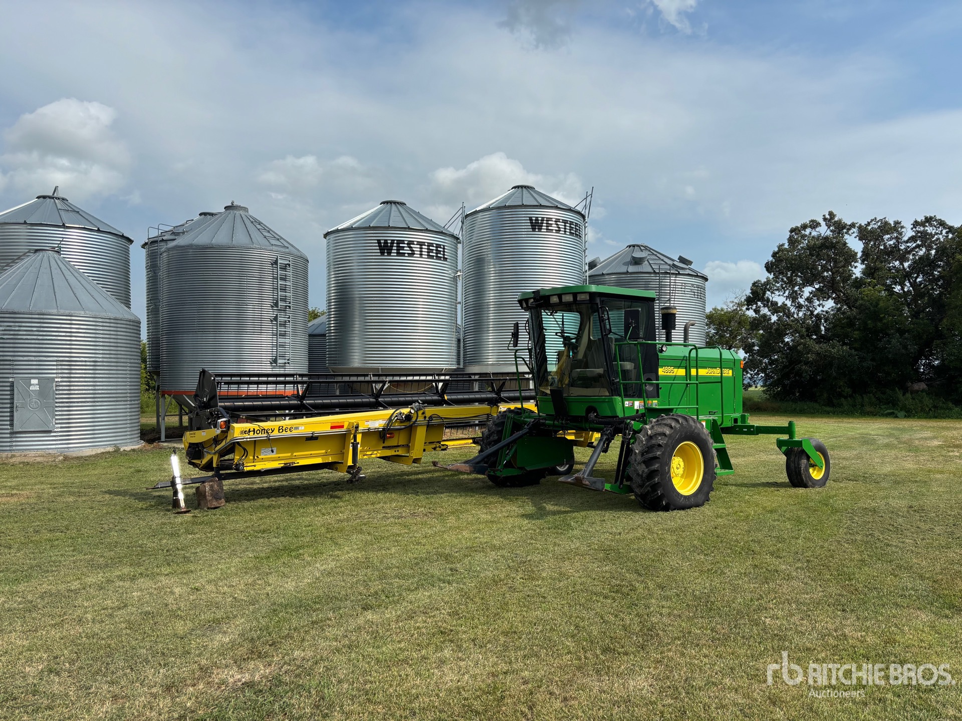 2004 John Deere 4895
