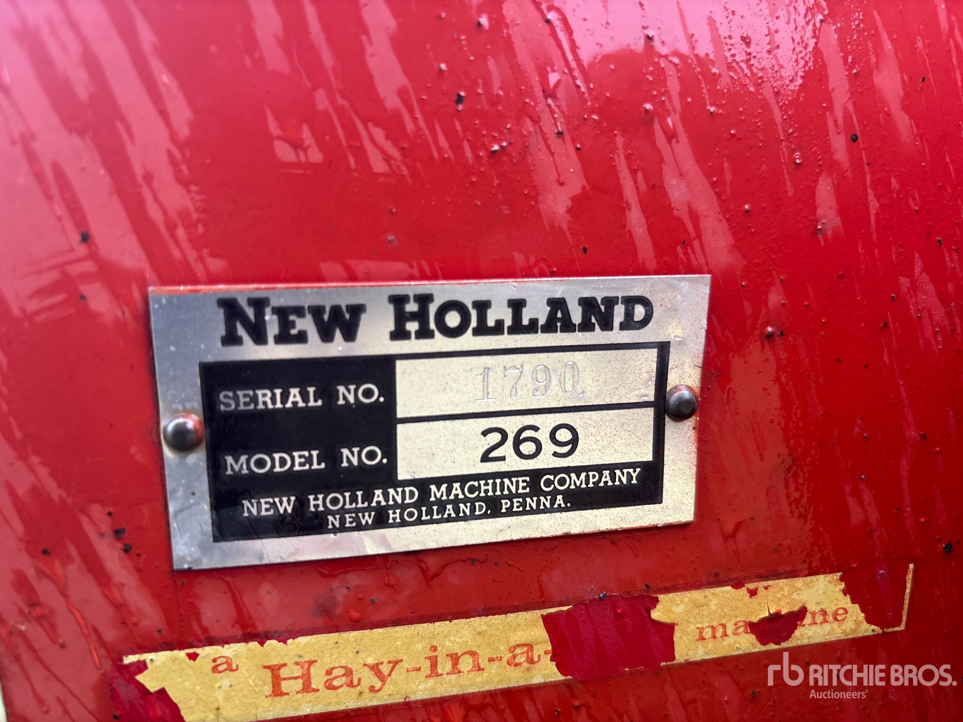 New Holland 269