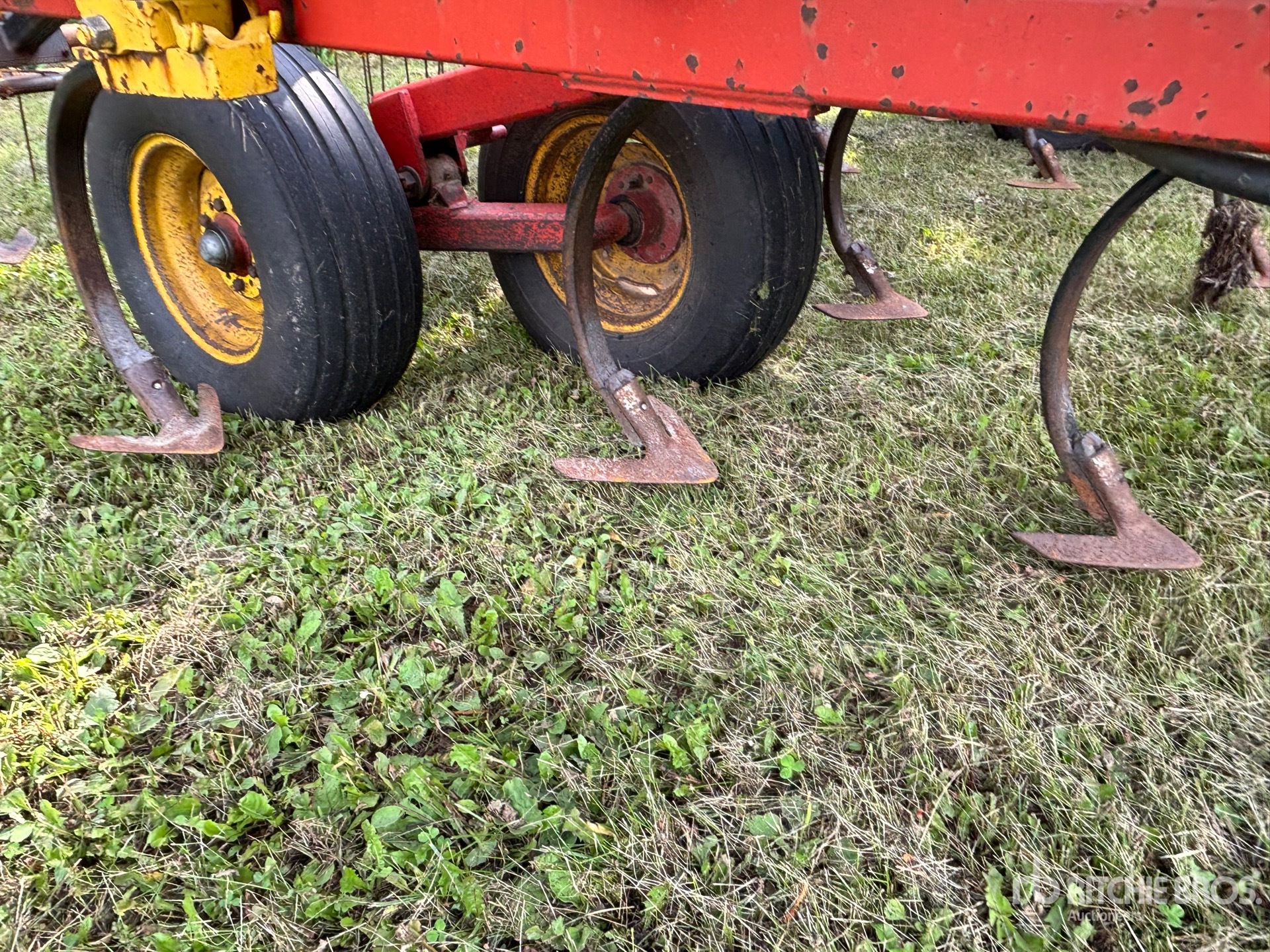 Bourgault 8800
