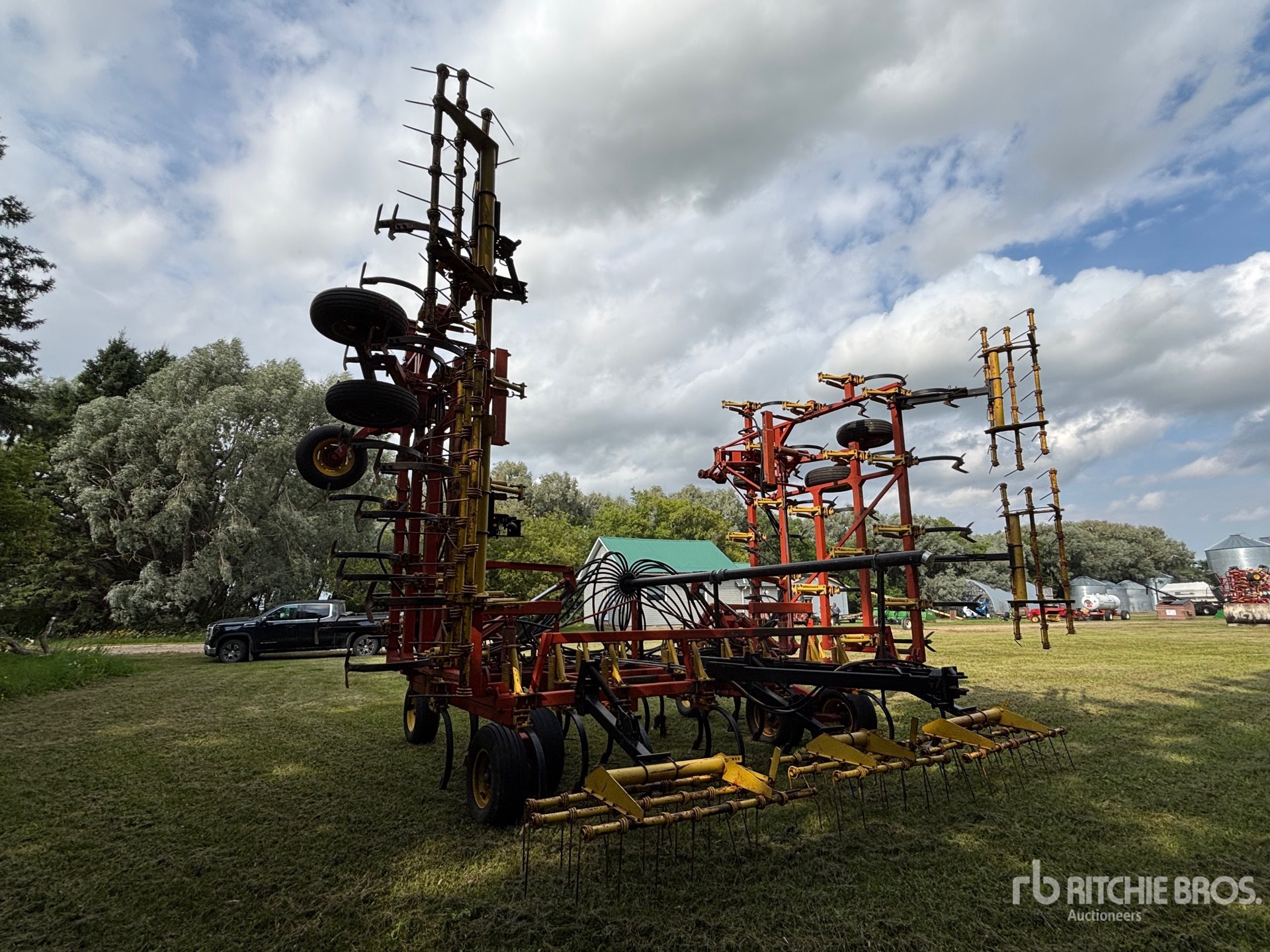 Bourgault 8800