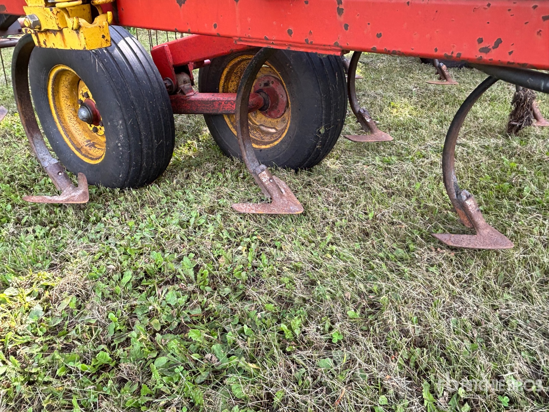 Bourgault 8800