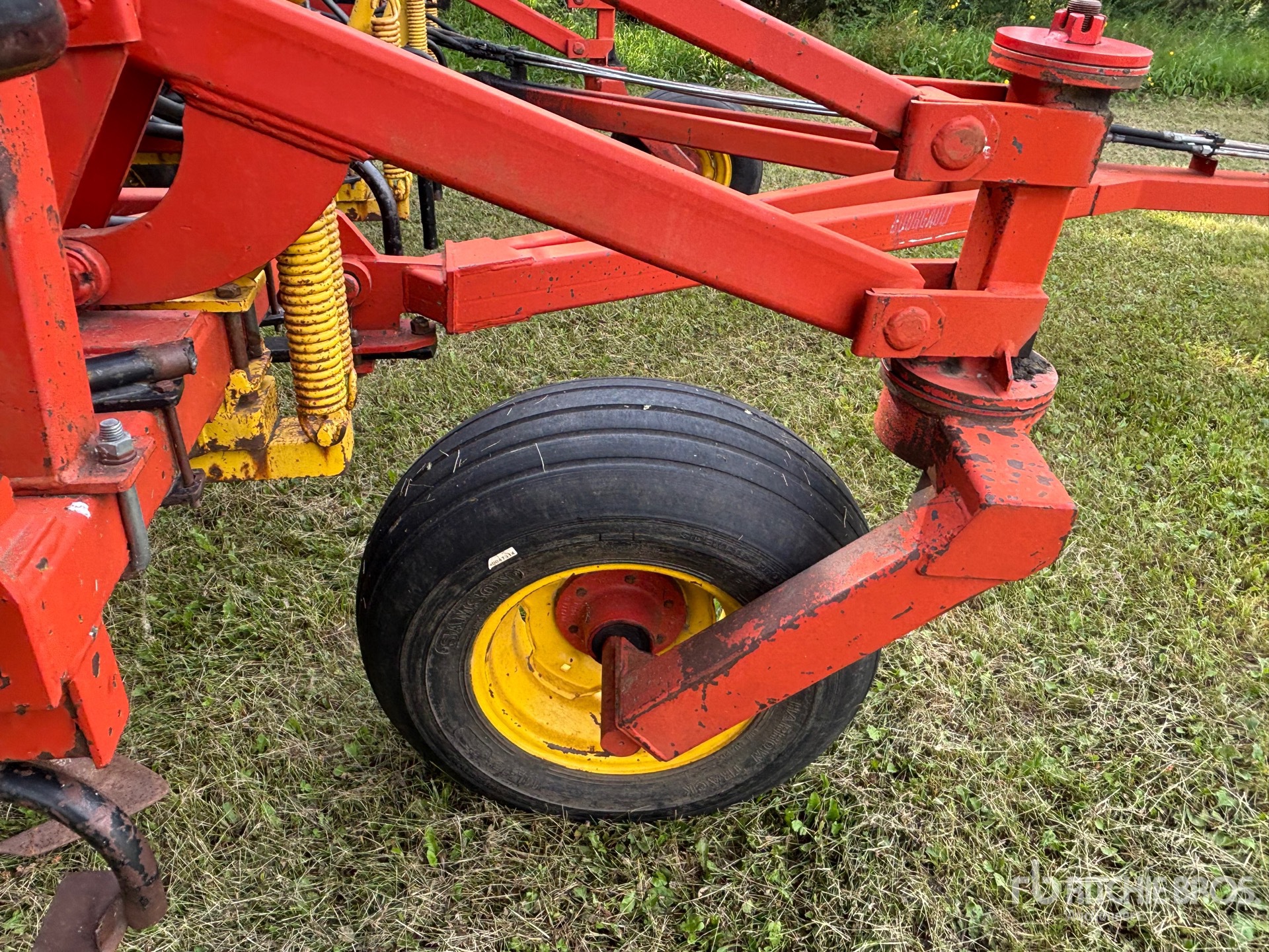 Bourgault 8800
