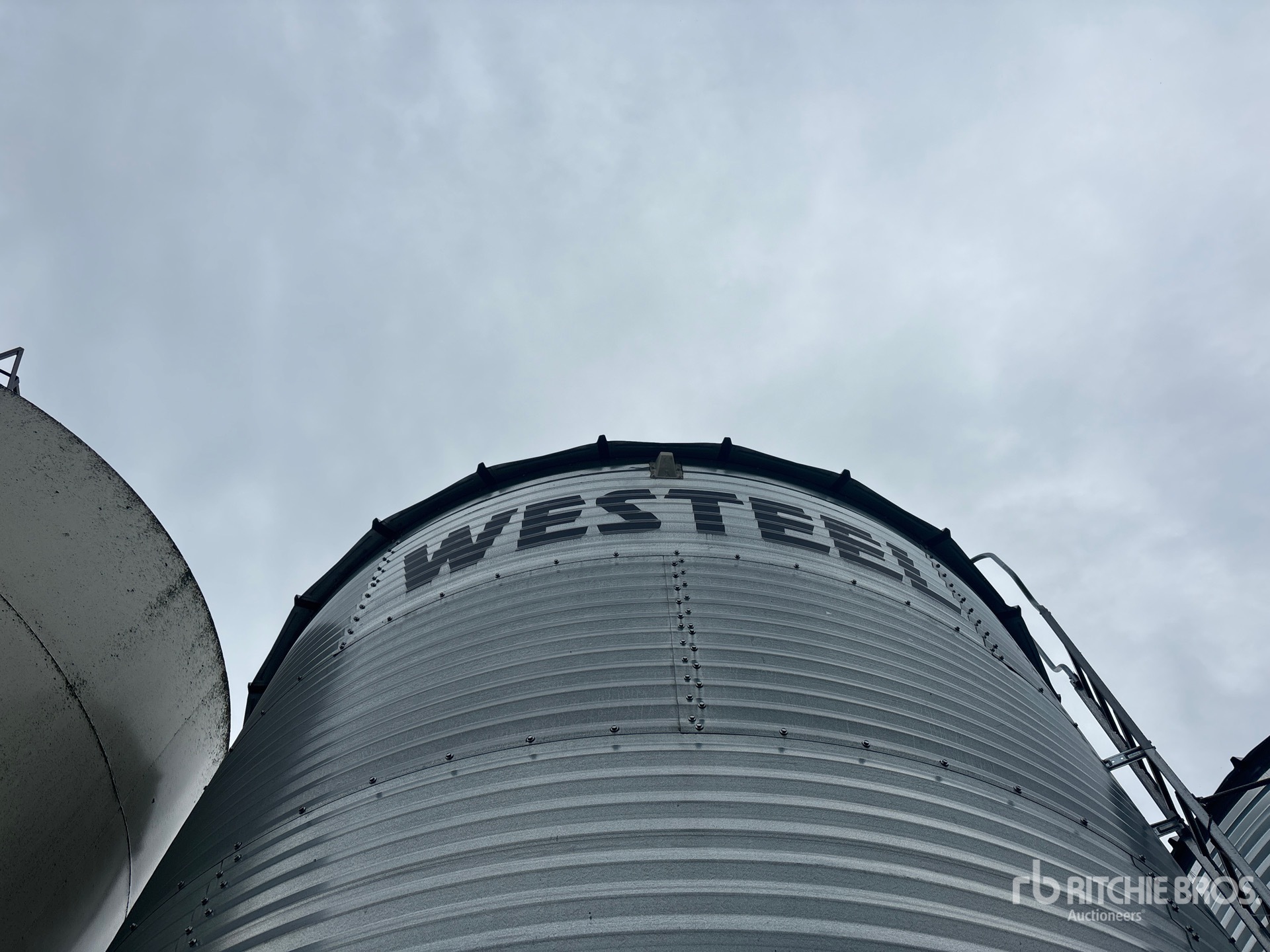 Westeel +/- 2400 bu 4 Ring Hopper