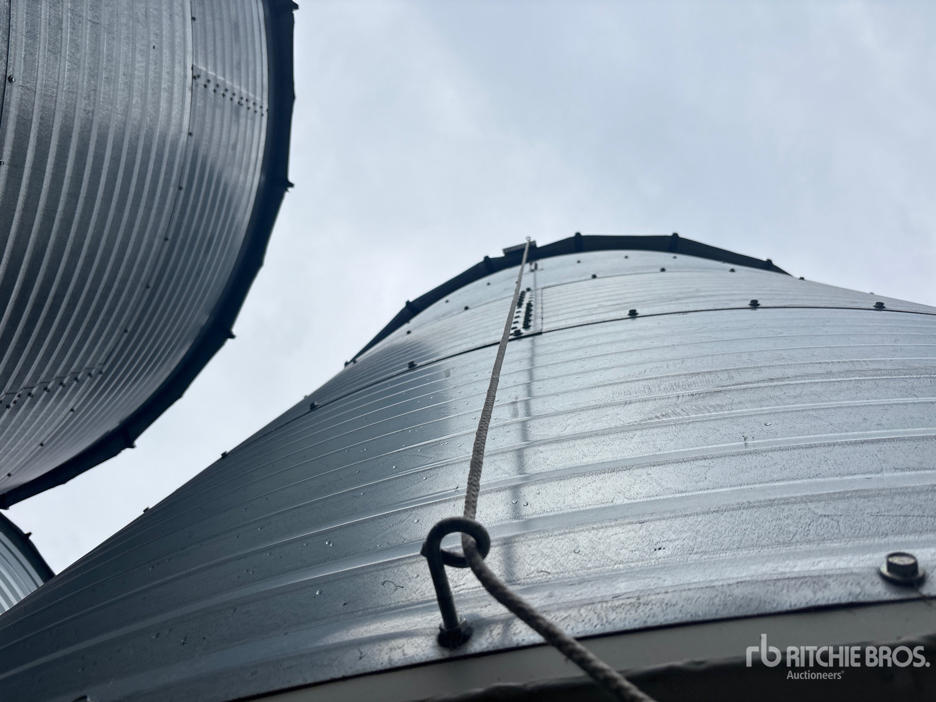 Westeel +/- 2400 bu 4 Ring Hopper