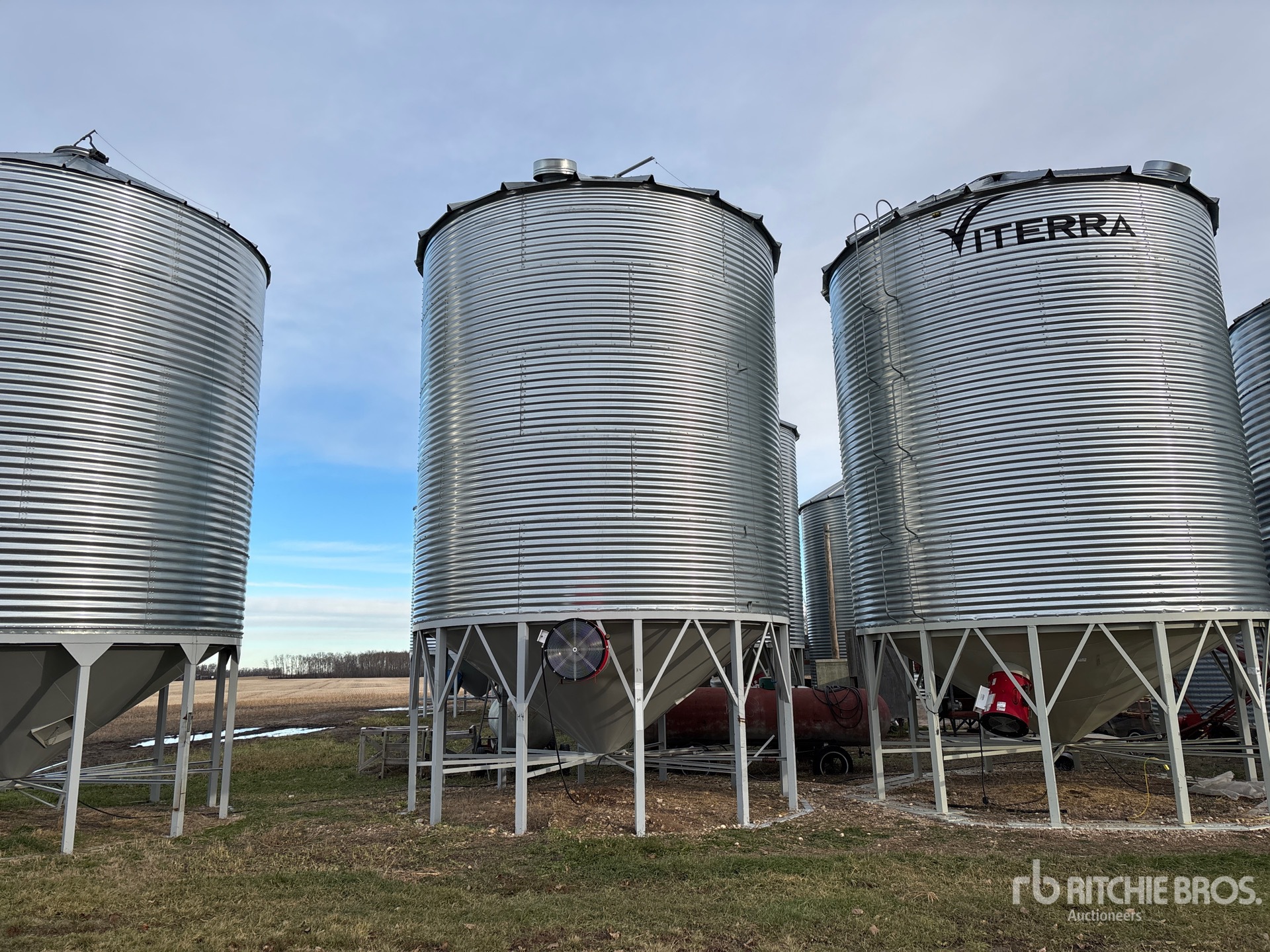 General Appearance with Image, coin avant gauche