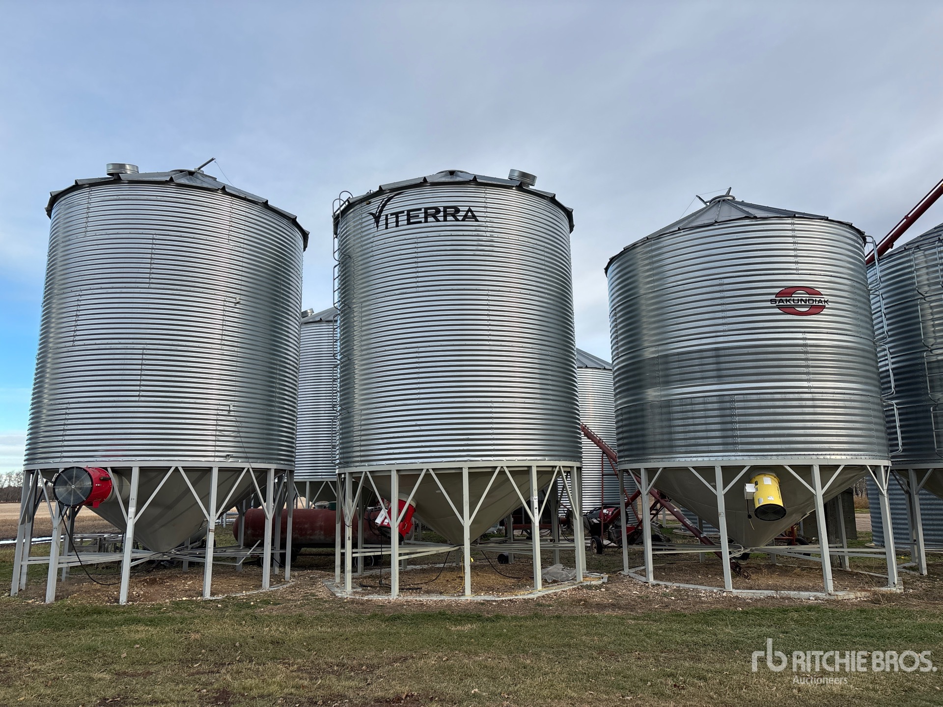 General Appearance with Image, coin avant gauche