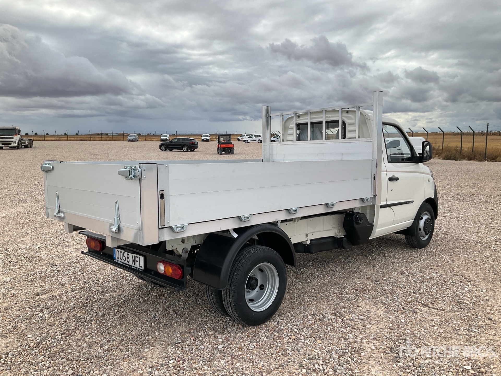 General Appearance with Picture, Right Rear Corner