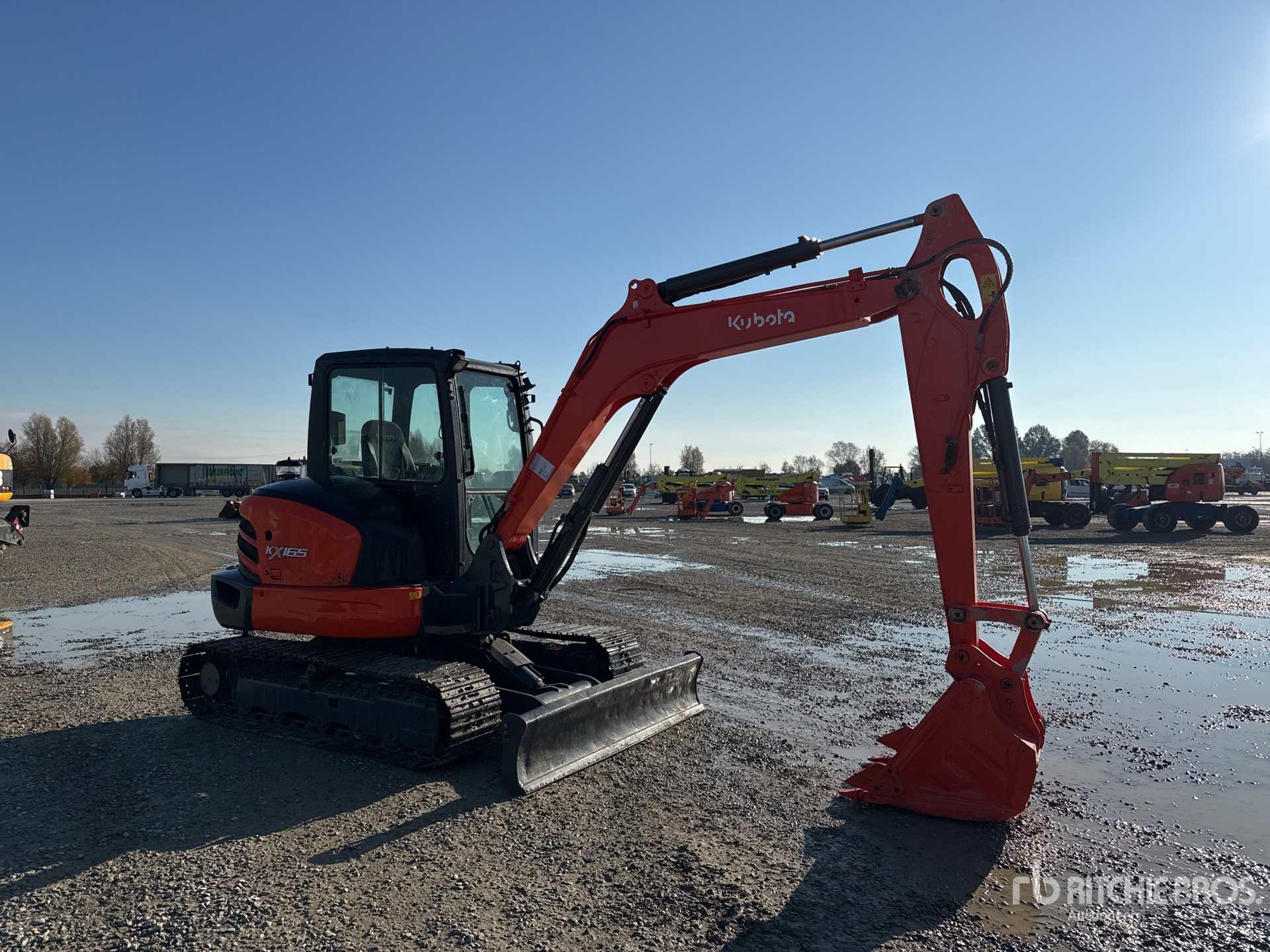 General Appearance with Bild, Ecke vorne rechts