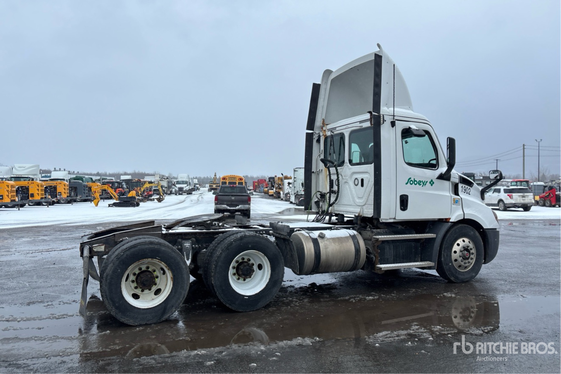 General Appearance with Imagen: esquina trasera derecha