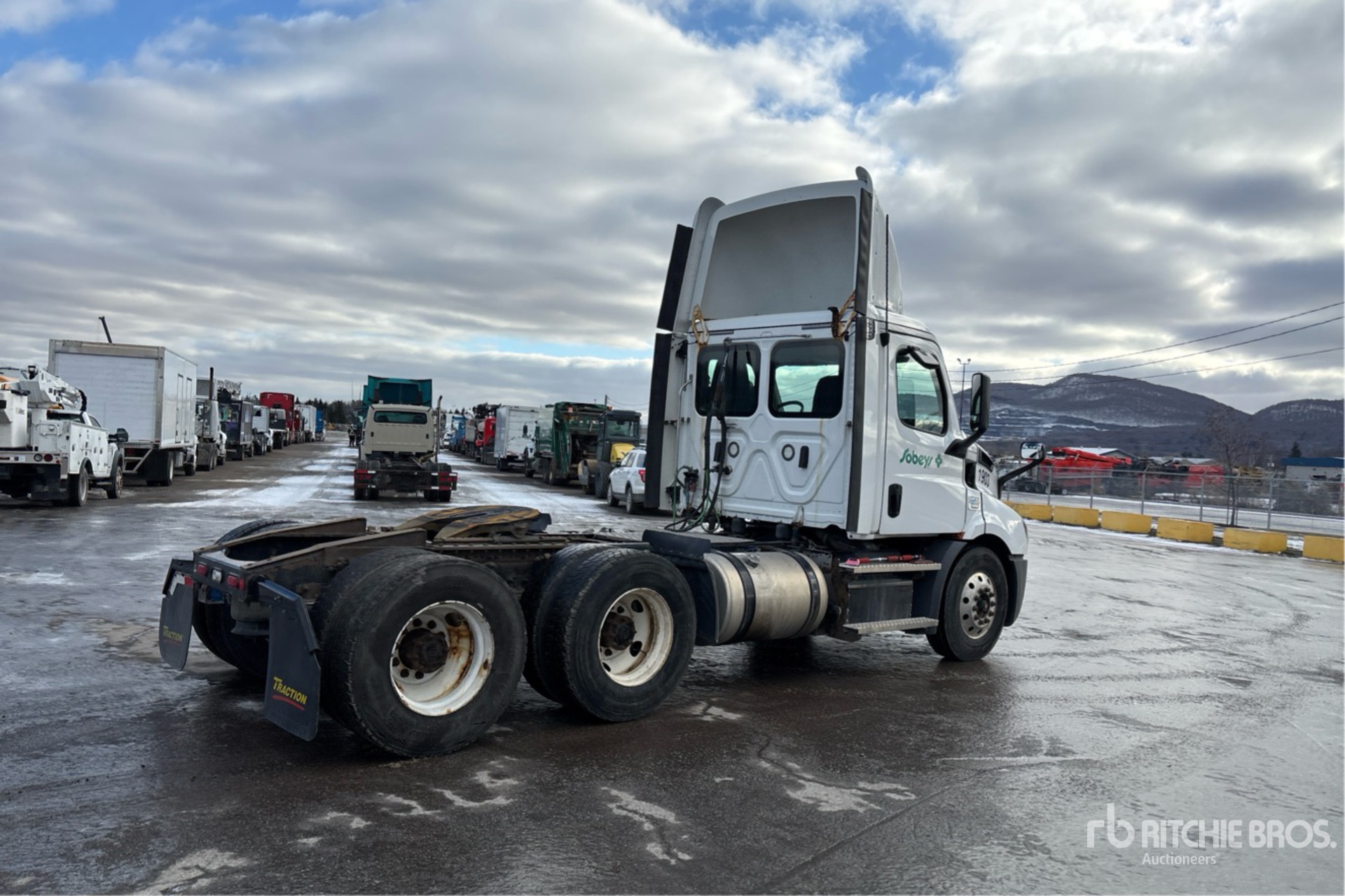 General Appearance with Imagen: esquina trasera derecha