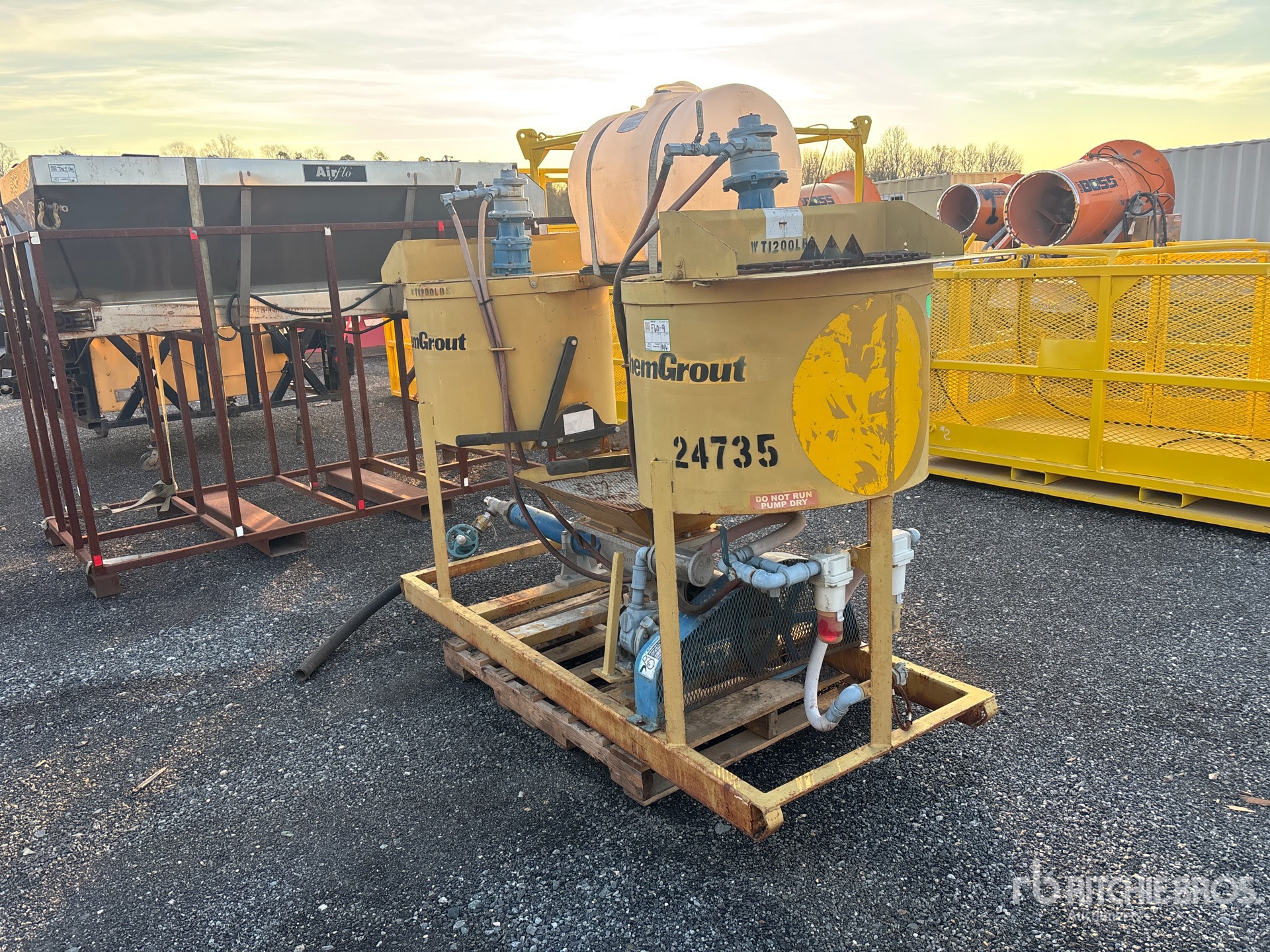 General Appearance with Bild, Ecke vorne rechts