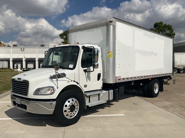 2018 Freightliner M2  106 4x2 Van Truck