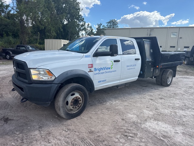 2016 Ram 5500 4x4 Crew Cab Flatbed Truck