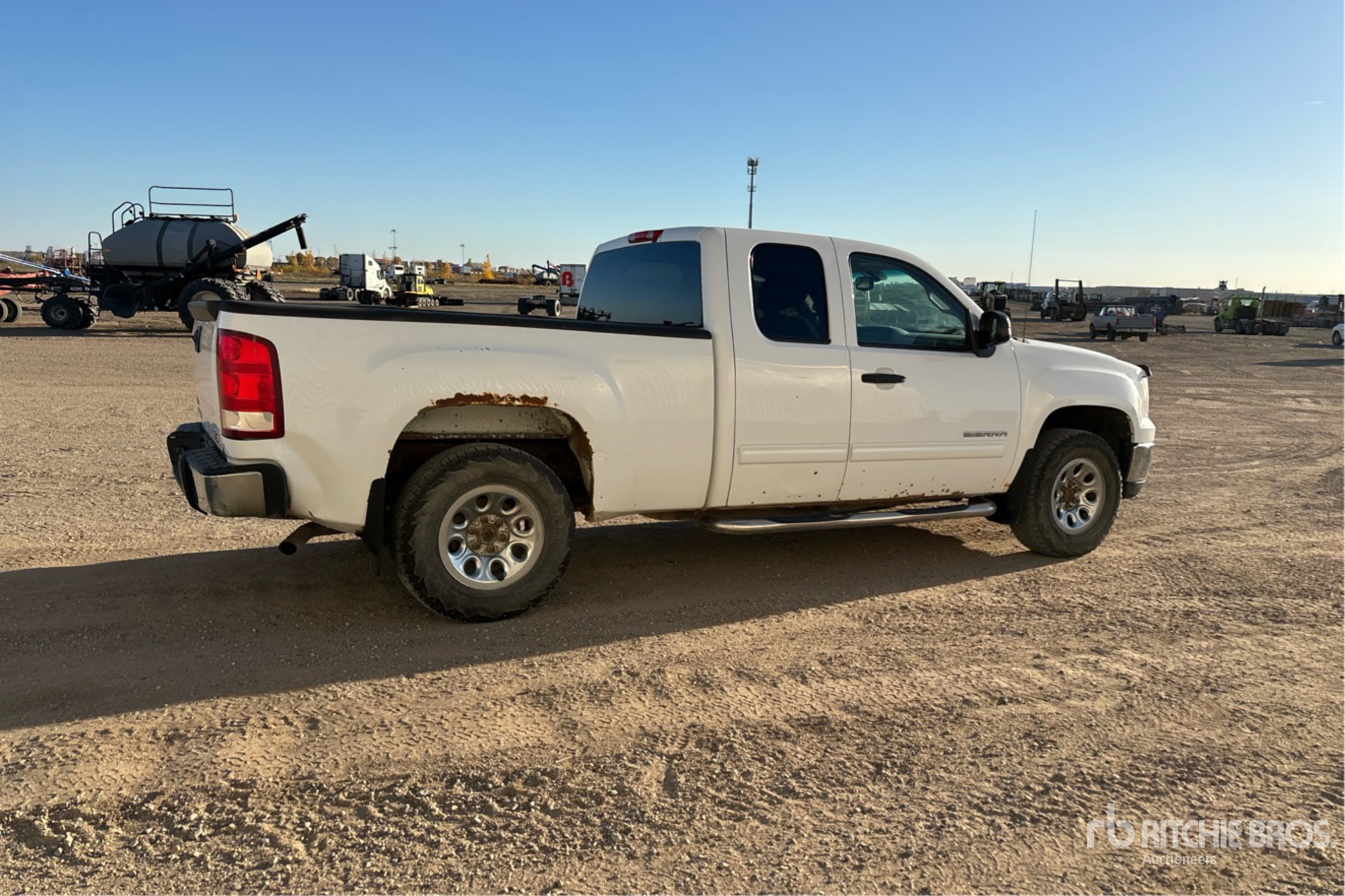 General Appearance with Picture, Right Rear Corner