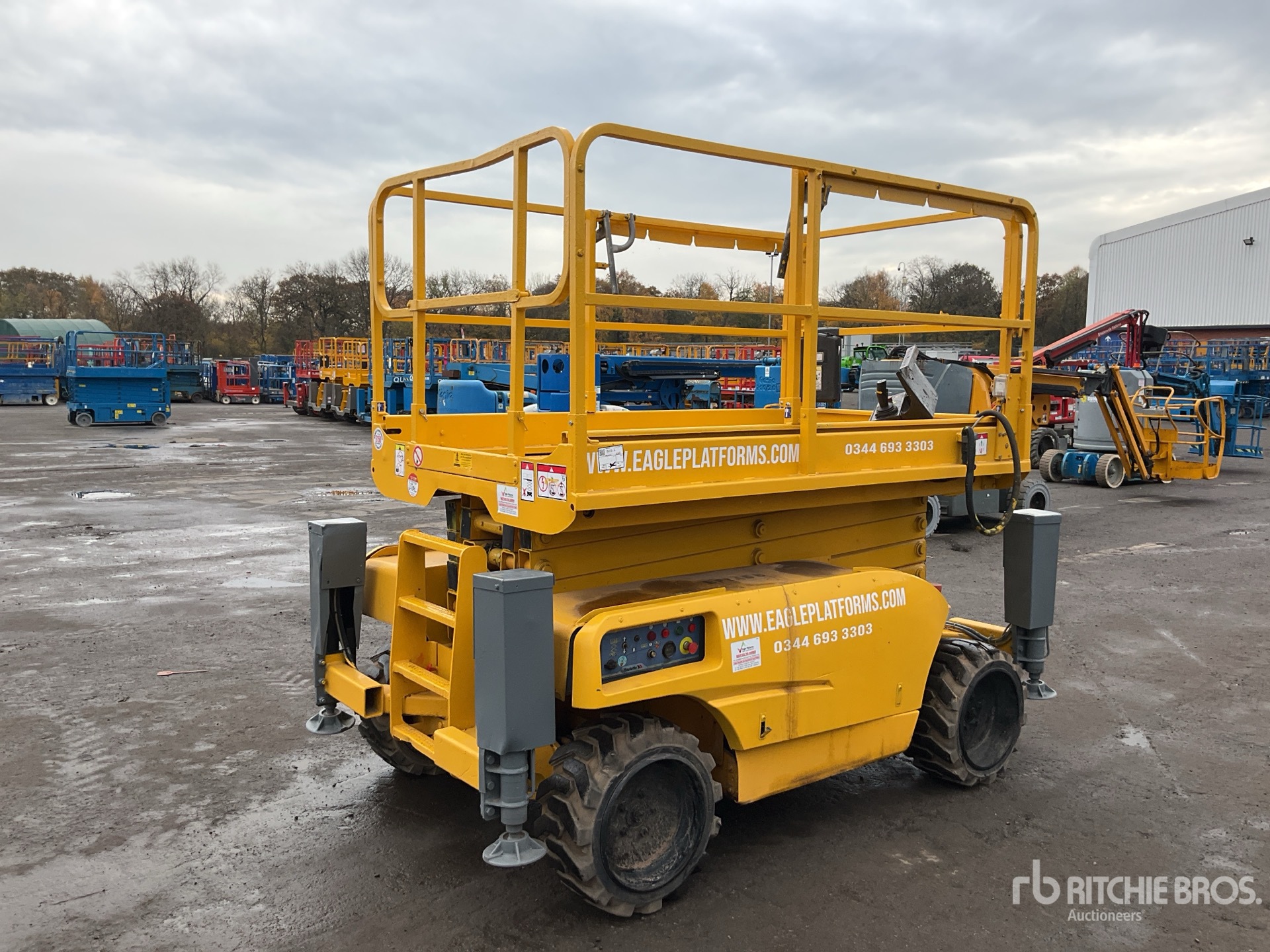 Aspect général with Image, coin arrière droit