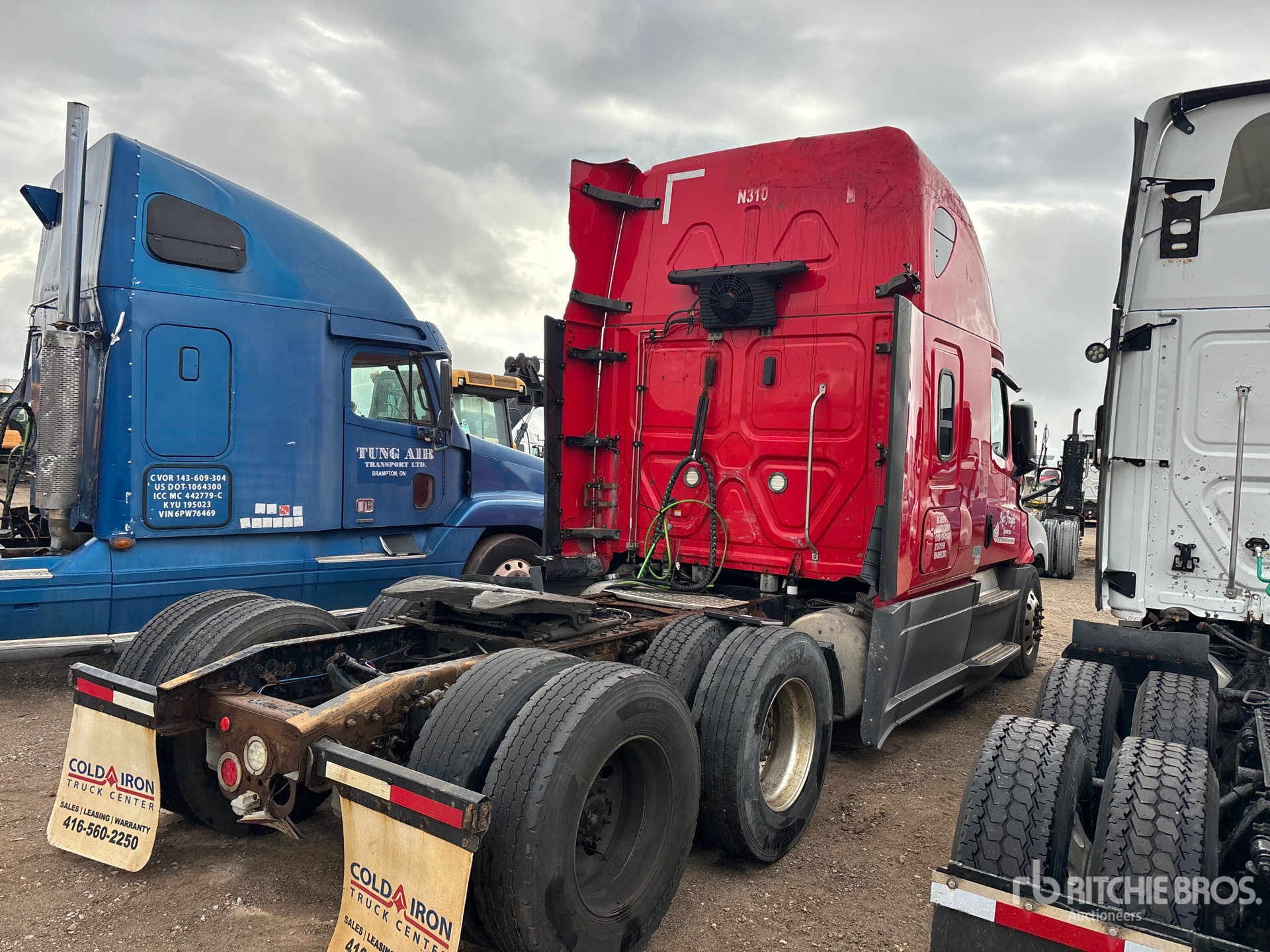 General Appearance with Foto, angolo anteriore sinistro