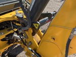 Chassis with Dispositivo di bloccaggio del braccio (escavatore a cucchiaia rovescia)