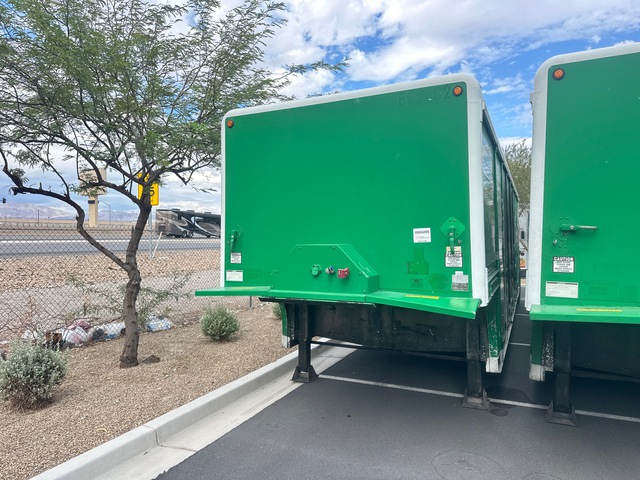 2005 Hackney 16 Bay S/A Beverage Trailer